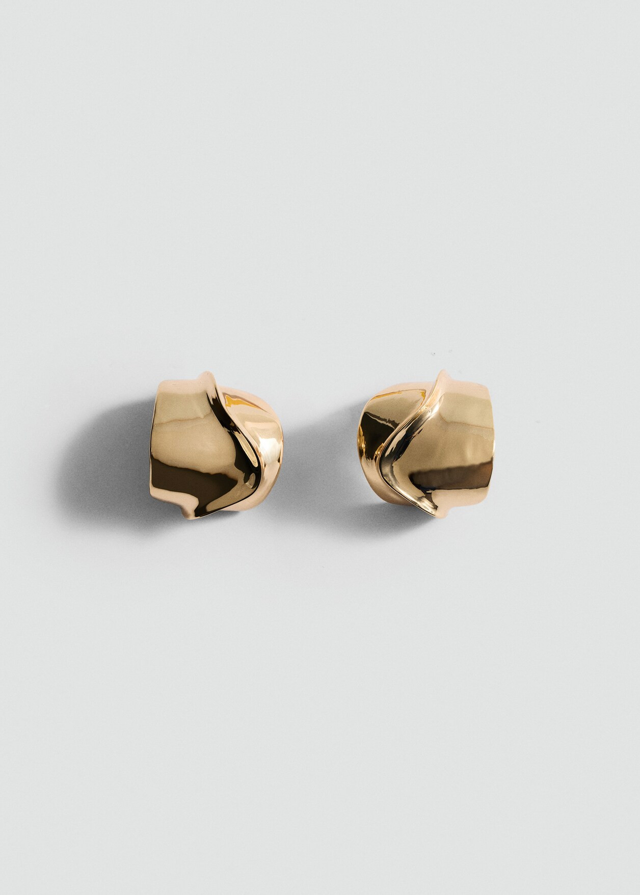 Volume relief earrings - Women | MANGO United Kingdom | MANGO (UK)