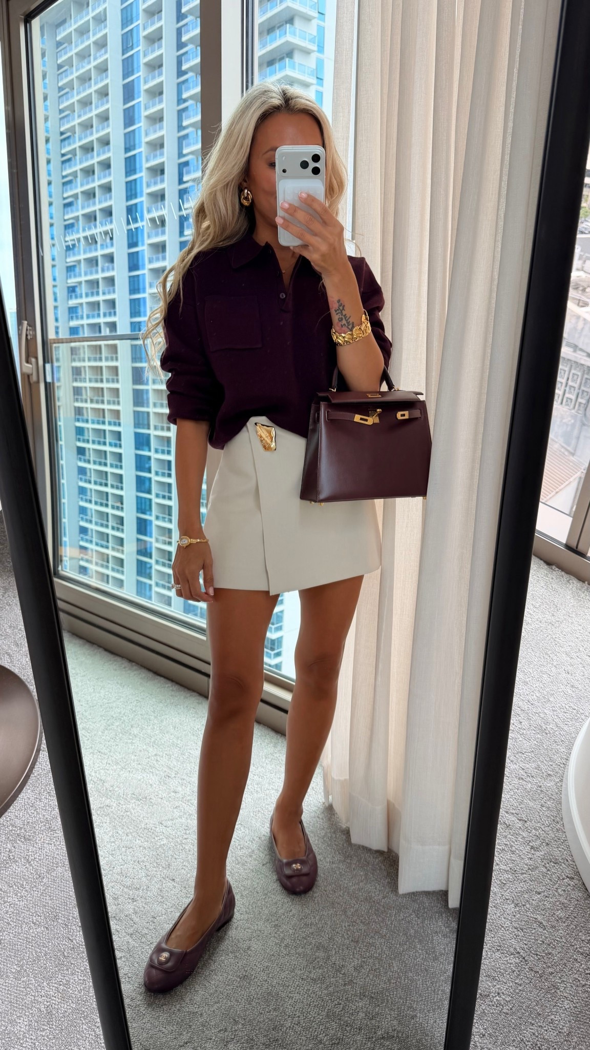 Chicest ZARA outfit, with a super nice thicker sweater top that doesn’t look bulky! This skort is so timeless, with a really chic good hardware detail. Wearing an xs. 

#LTKSeasonal #LTKFindsUnder50 #LTKPetite