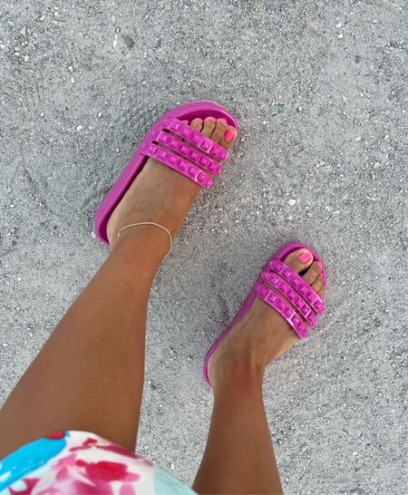 These pink sandals are my new favorite and sooo comfy! If in between go up
Gold anklet 

#LTKshoecrush #LTKunder50 #LTKunder100