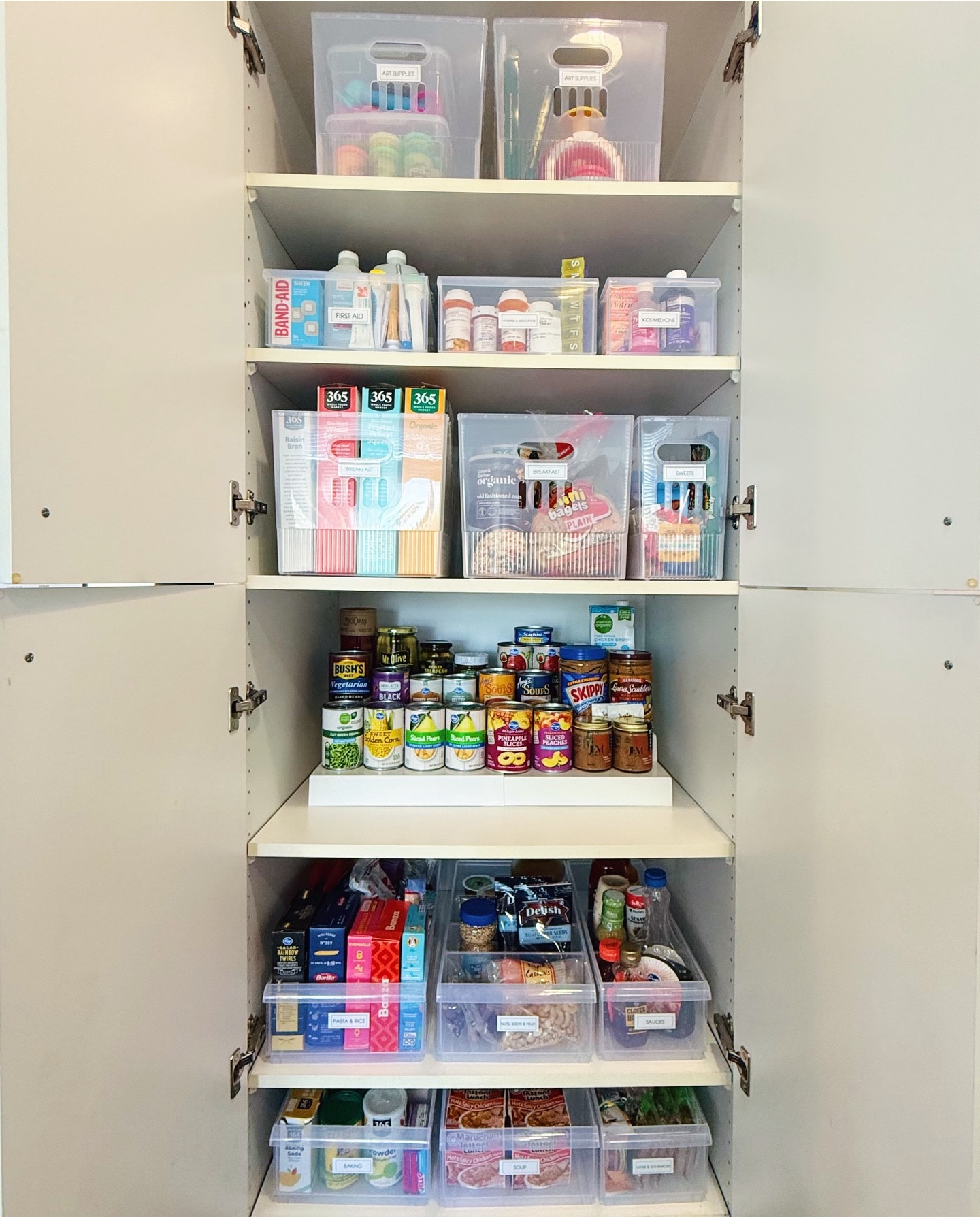 Deep pantries can feel so frustrating!! We love working on them for our clients to make sure they can access everything in their pantry without any wasted space✅

These deep bins with adjustable dividers are a life saver for pantries like this. Shop them under the links in my bio!
