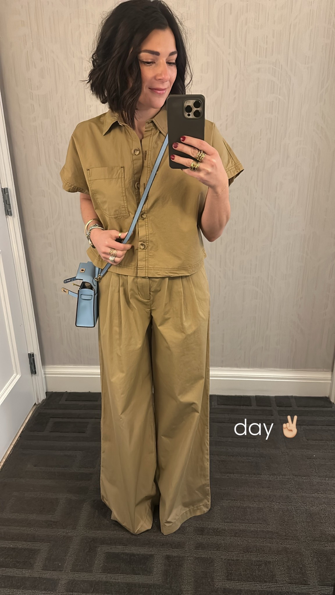 This look is 🔥 🔥 

100% guarantee you’ll look amazing in this 🎯 fit AND score lots of compliments!! 

Pair with a pop of color for some fun 🤩 

#LTKSpringSale #LTKFindsUnder50 #LTKWorkwear