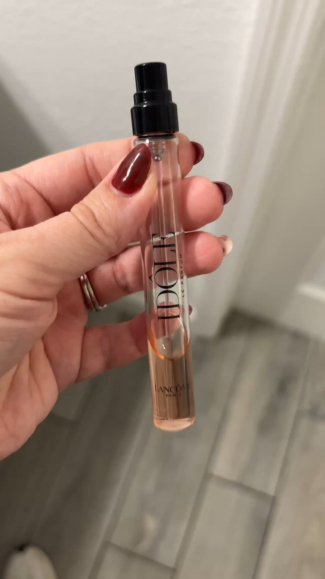 While Lancôme is having their 25% off sale make sure to grab the small spray perfume. It’s the perfect size to keep in your purse when you need a little refresh. It would also make a great gift! 

#LTKHoliday #LTKGiftGuide #LTKBeauty