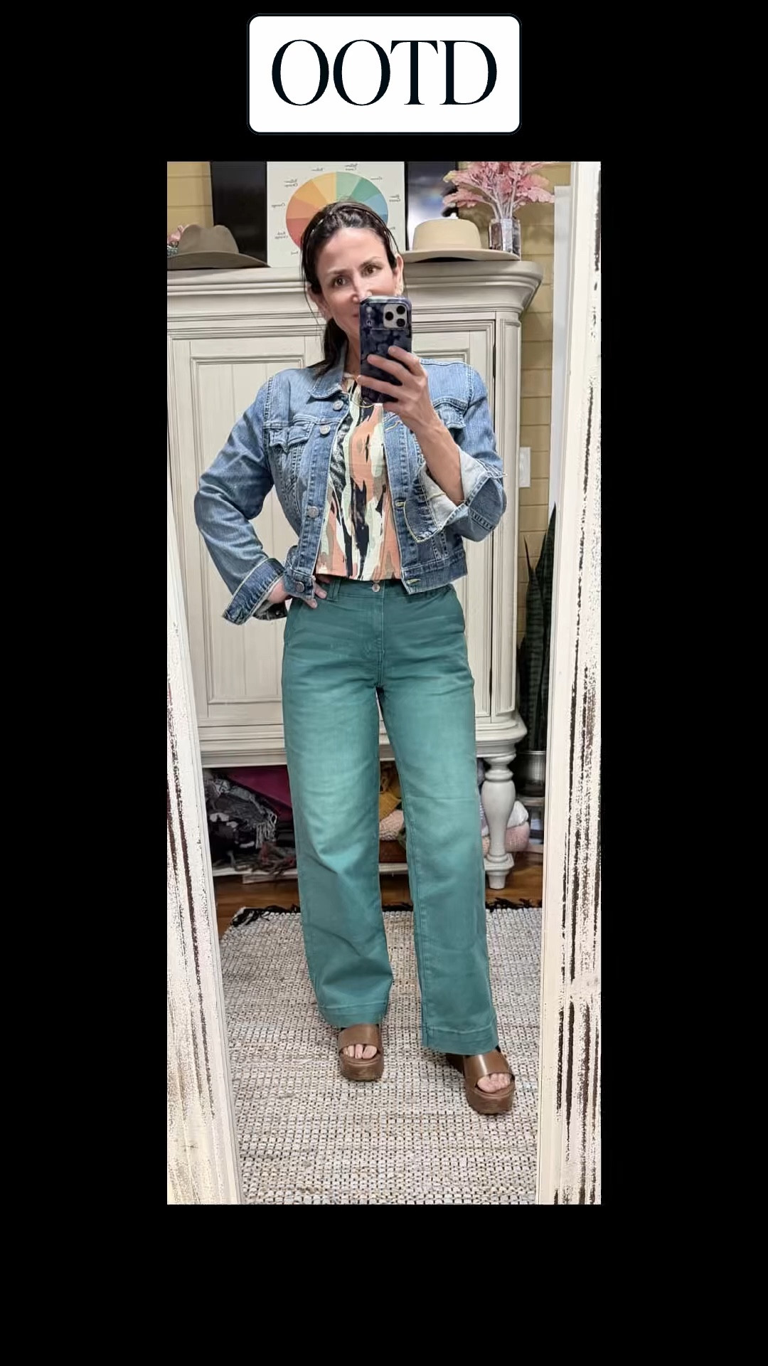 Friday Fit + Quick Style Tip

Spring outfits should work all day, not just for the morning temps.

My go-to trick:
Start with a lightweight jacket, then build the outfit around a simple tank so you’re comfortable once the sun warms things up.

Layer off, keep the style.

#FridayFit #OOTD #SpringStyle
#TransitionalStyle #EverydayStyle
#EffortlessStyle

#LTKmomlife #LTKootd #LTKOver40