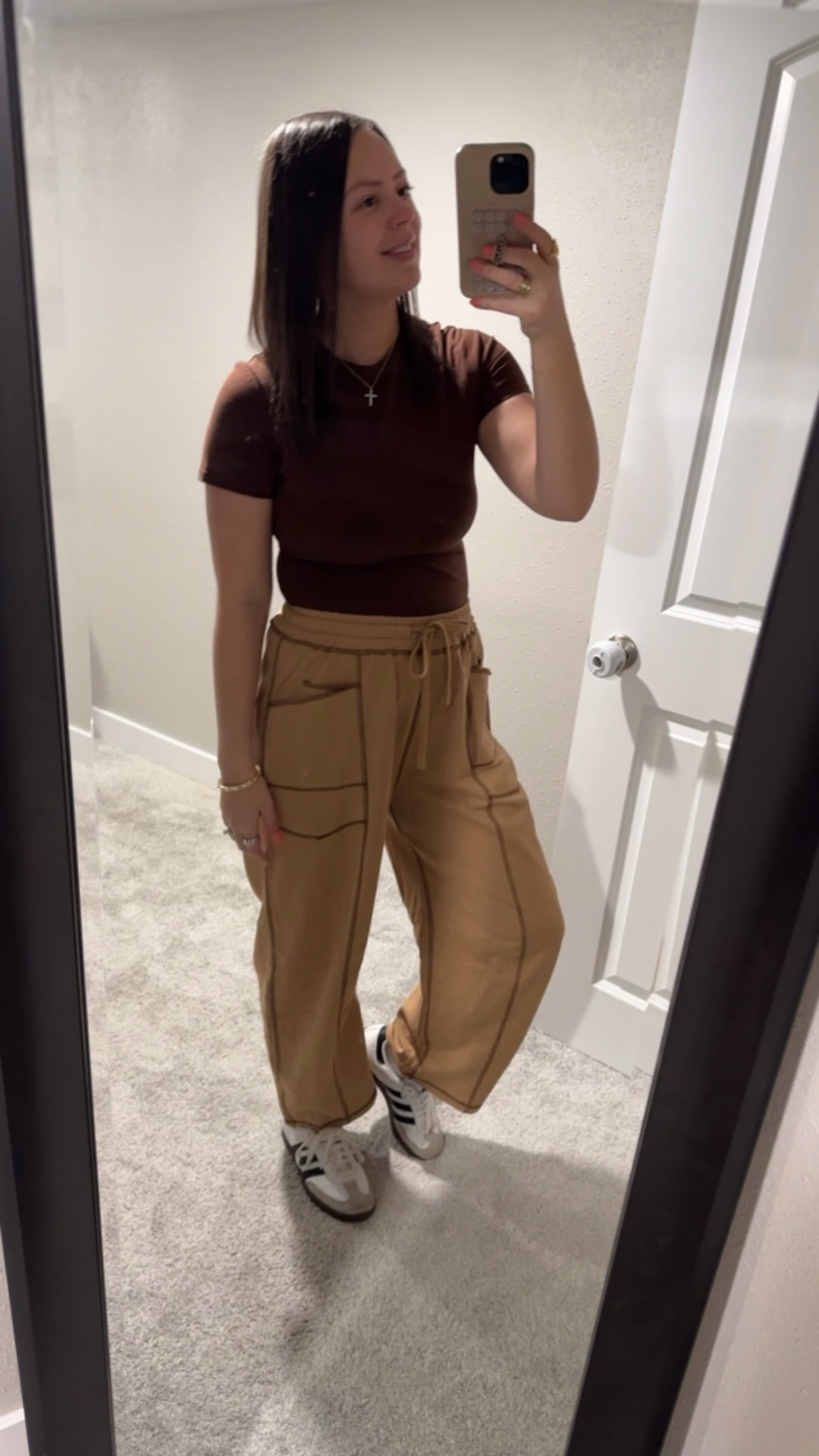 These pants from Amazon are so cute! I love the stitching detail! Wearing my normal size medium! They are currently on sale!

#LTKootd #LTKSaleAlert