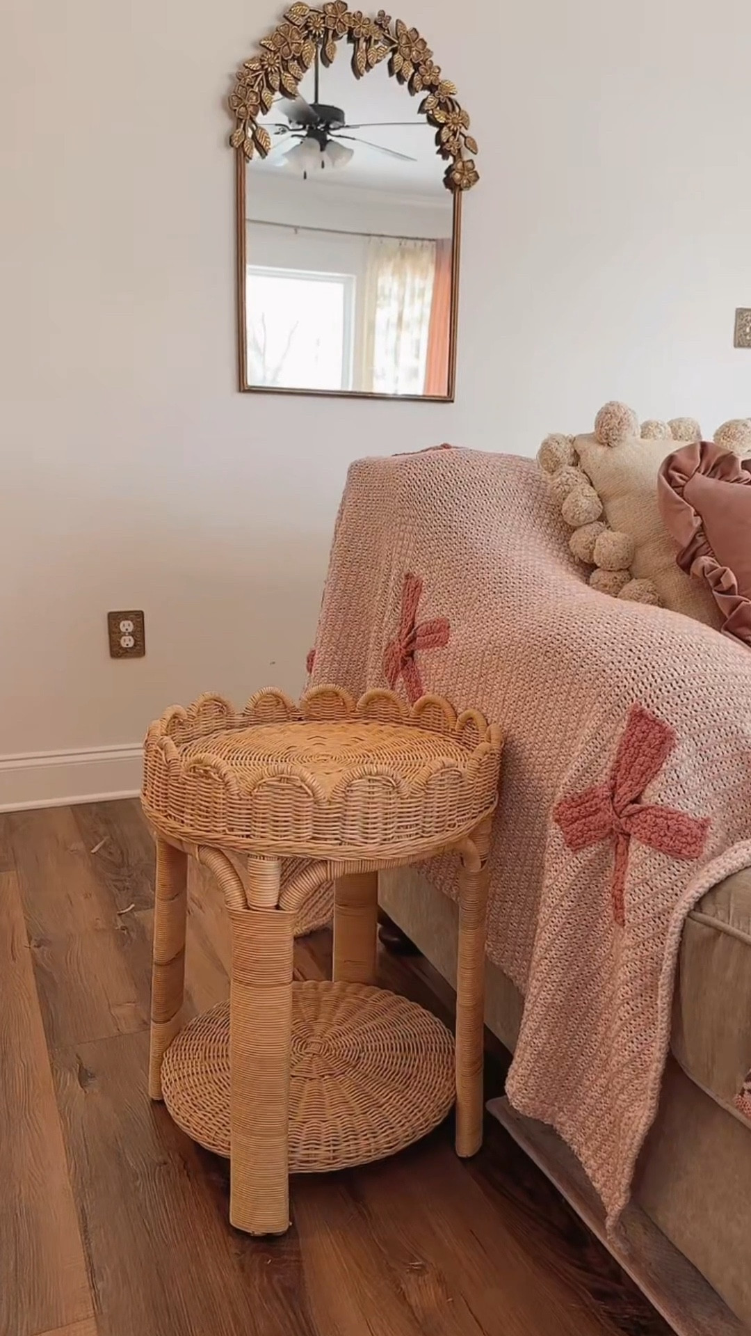 Unbox my new scalloped wicker end table with me! Love it soooo much!!!
Thanks Wayfair
@Wayfair #wayfair
#wayfairfinds #wayfairfurniture #scalloped #wicker 