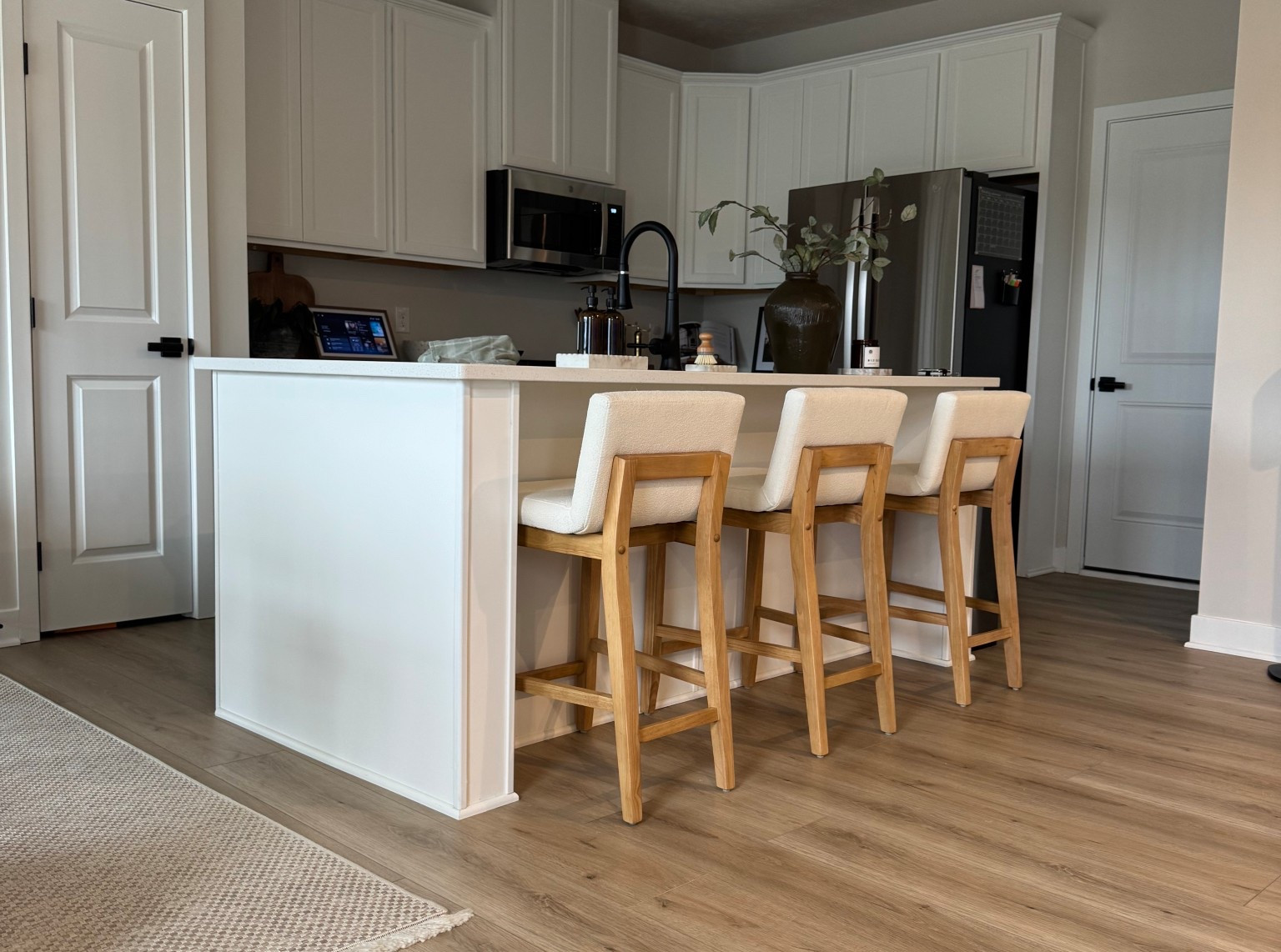 Kitchen stools, island stools, kitchen island, stools, bar stools 

#LTKU #LTKSaleAlert #LTKHome