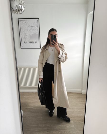 With or without the jumper? 🩶

trench coat season, trench, trench coat, layering, spring fashion, ootd, neutral styling, minimal styling, capsule wardrobe, mirror selfie 

#LTKstyletip #LTKU #LTKeurope
