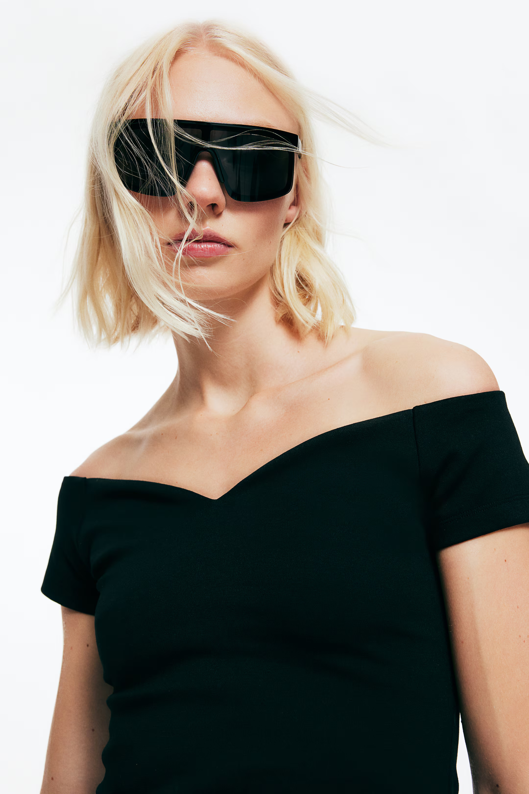 Short off-the-shoulder top | H&M (UK, MY, IN, SG, PH, TW, HK)