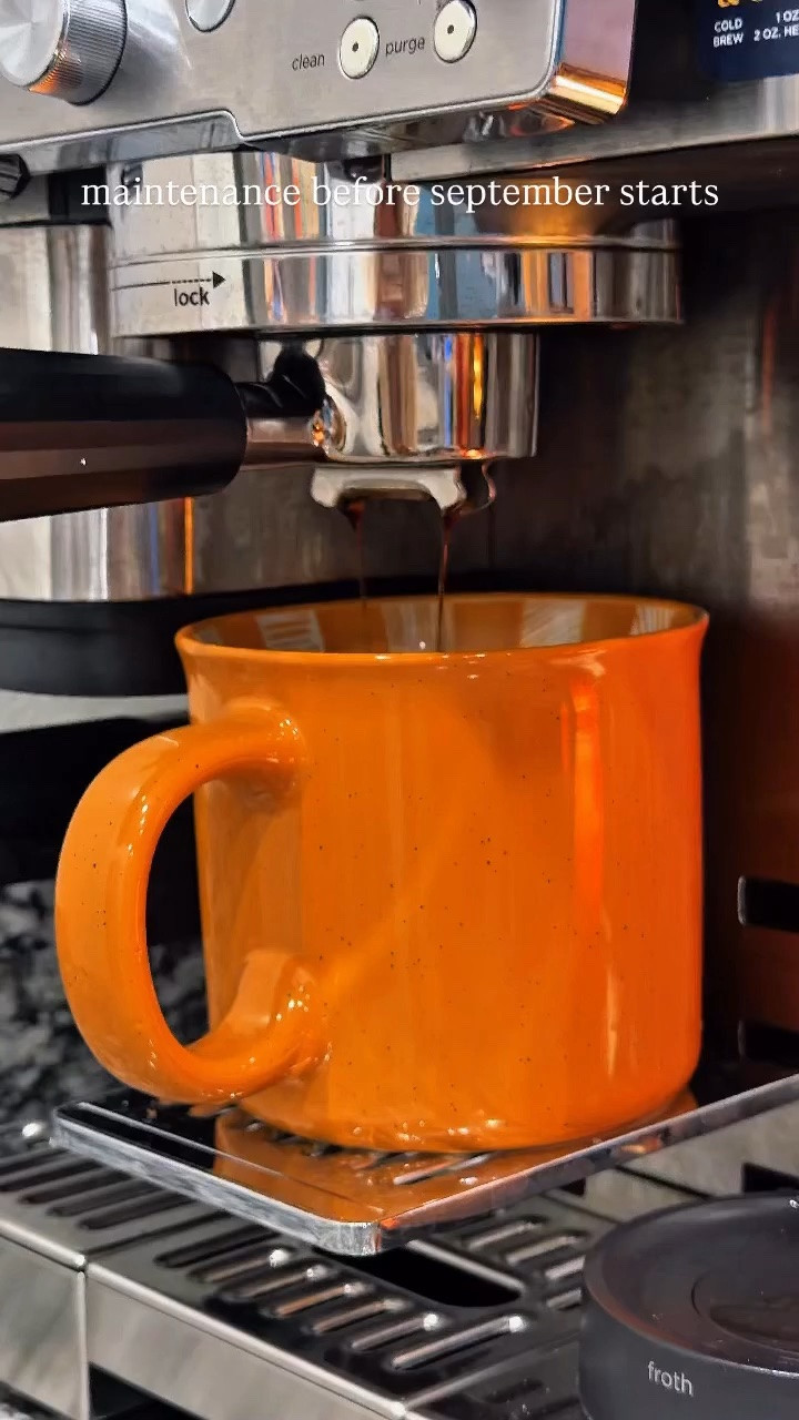 a little maintenance before september starts. nothing dramatic, just doing the little things that make me feel a little more like myself before a new month starts.

#MaintenanceMonday #ThatGirlButRealLife #WorkingMomLife #RealisticRoutines #MomLifestyle

maintenance monday | realistic self care routine | working mom routine | september reset | that girl but real life

#LTKvlog #LTKselfcare #LTKdayinmylife