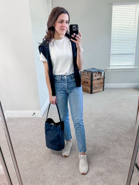 One base, 10 ways to wear it | white tee + straight crop jeans


#LTKstyletip