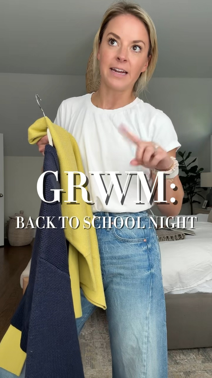 What I wore for back to school night 📚
•small sweater & tee, tts 
•26R jeans, tts, I’m 5’5 
•ballet flats tts

casual fall outfit