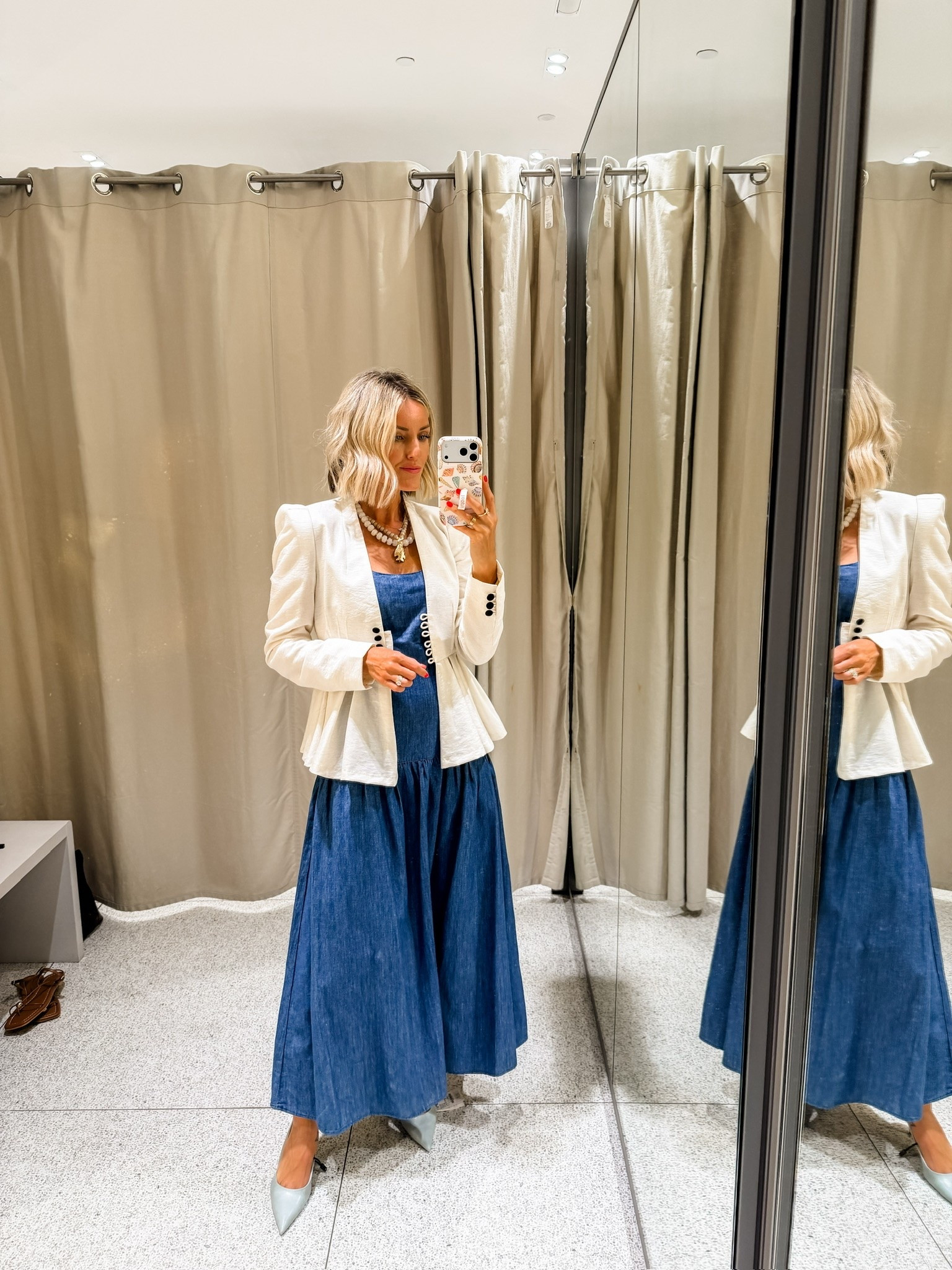 Here’s one way I would dress this denim dress up for workwear! This blazer is such a great closet staple! Wearing M in the dress & S in the blazer.

Loverly Grey, Zara, denim dress, summer workwear, summer fashion

#LTKSeasonal #LTKootd #LTKWorkwear