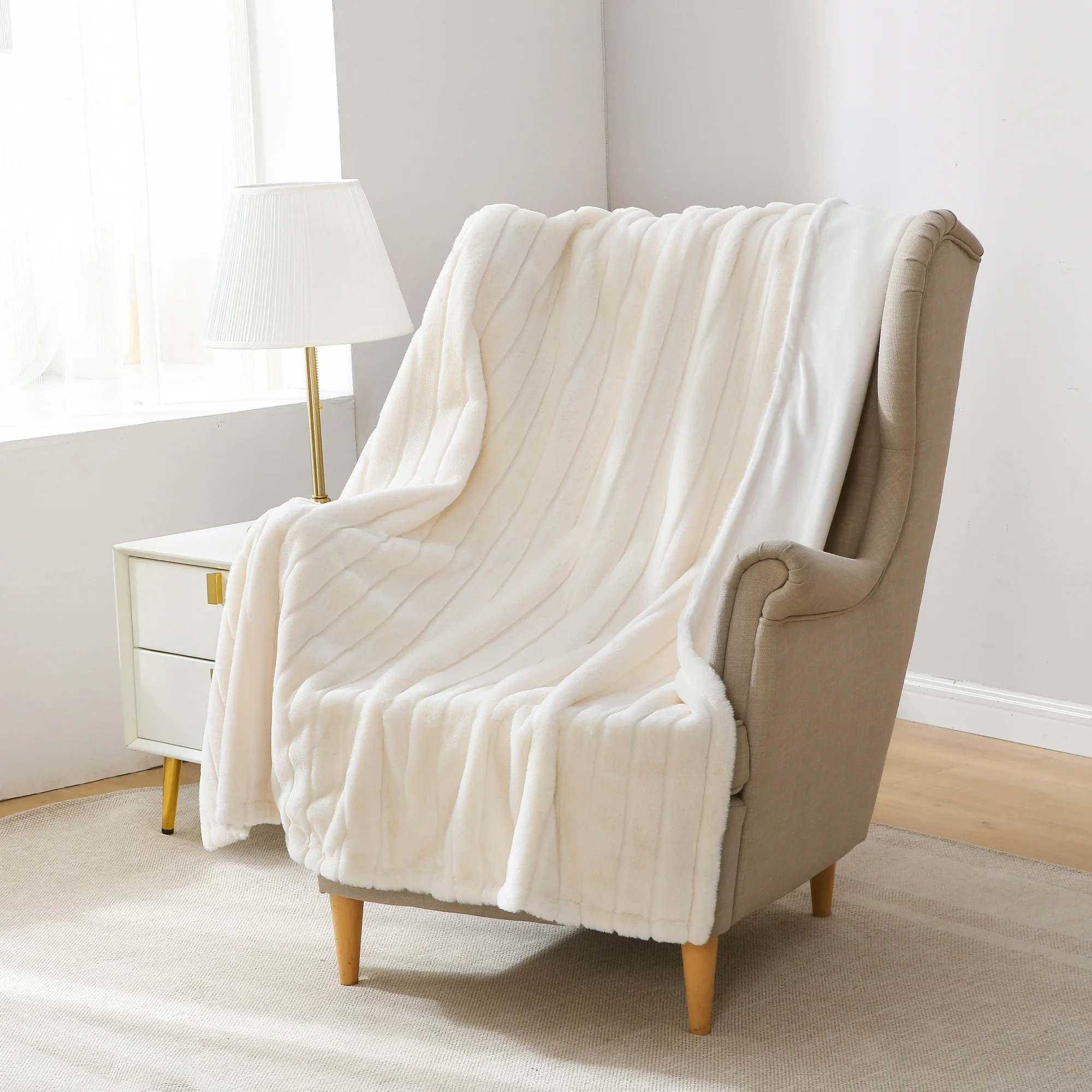 Mainstays Cream Stripe Faux Fur Throw, 50" x 60", Adult/Teen | Walmart (US)