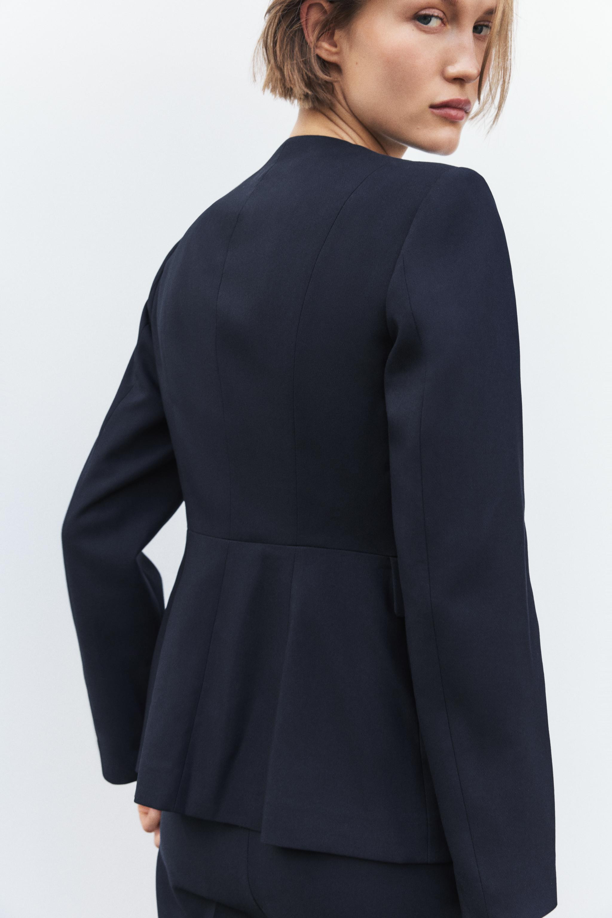 FITTED ROUND NECK BLAZER | Zara UK
