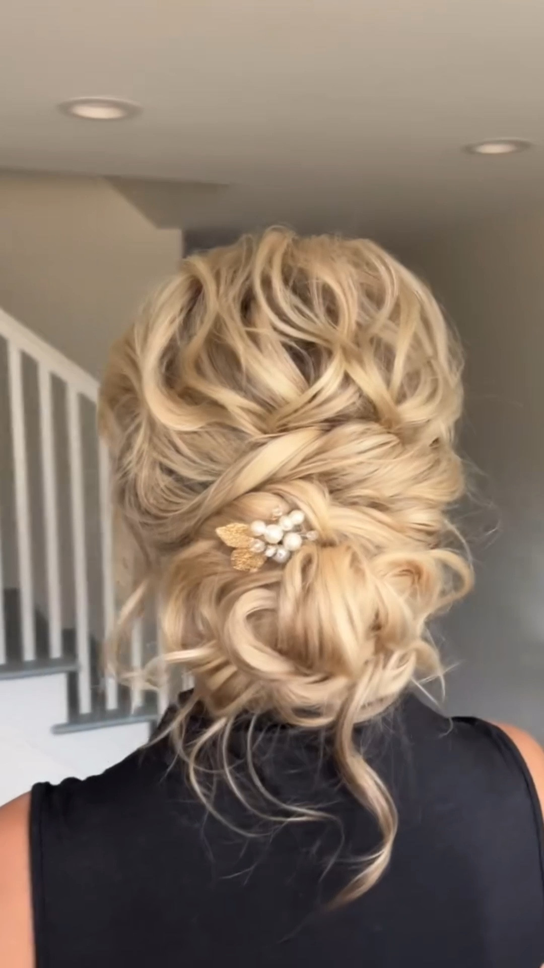 ✨TUTORIAL TIME✨ textured low updo made simple 🤍

 #hairandmakeupbyerinryser #gildingthelily #halfup #halfuphalfdownhairstyle #bridesmaidhair 
#reel #reels #reelstutorial #destinationwedding #hairvideos #hairvideo #hairtutorials #hairtutorial #updotutorial #updovideo #bridalbun #wedding #weddinginspo #updotutorial #updovideo #beyondtheponytail #lowupdo #texturedupdo #lowbun

#LTKBeauty #LTKWedding