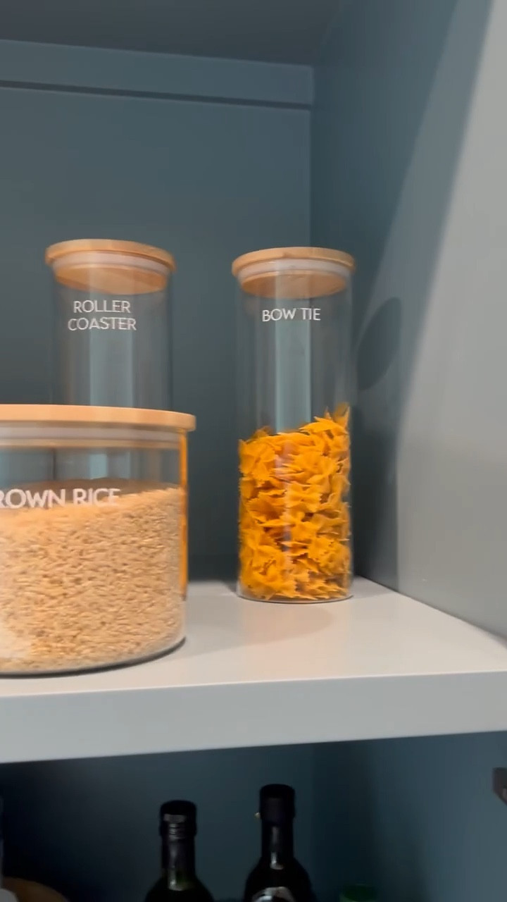 Elevate your kitchen and pantry with these beautiful glass  canisters😍😍😍