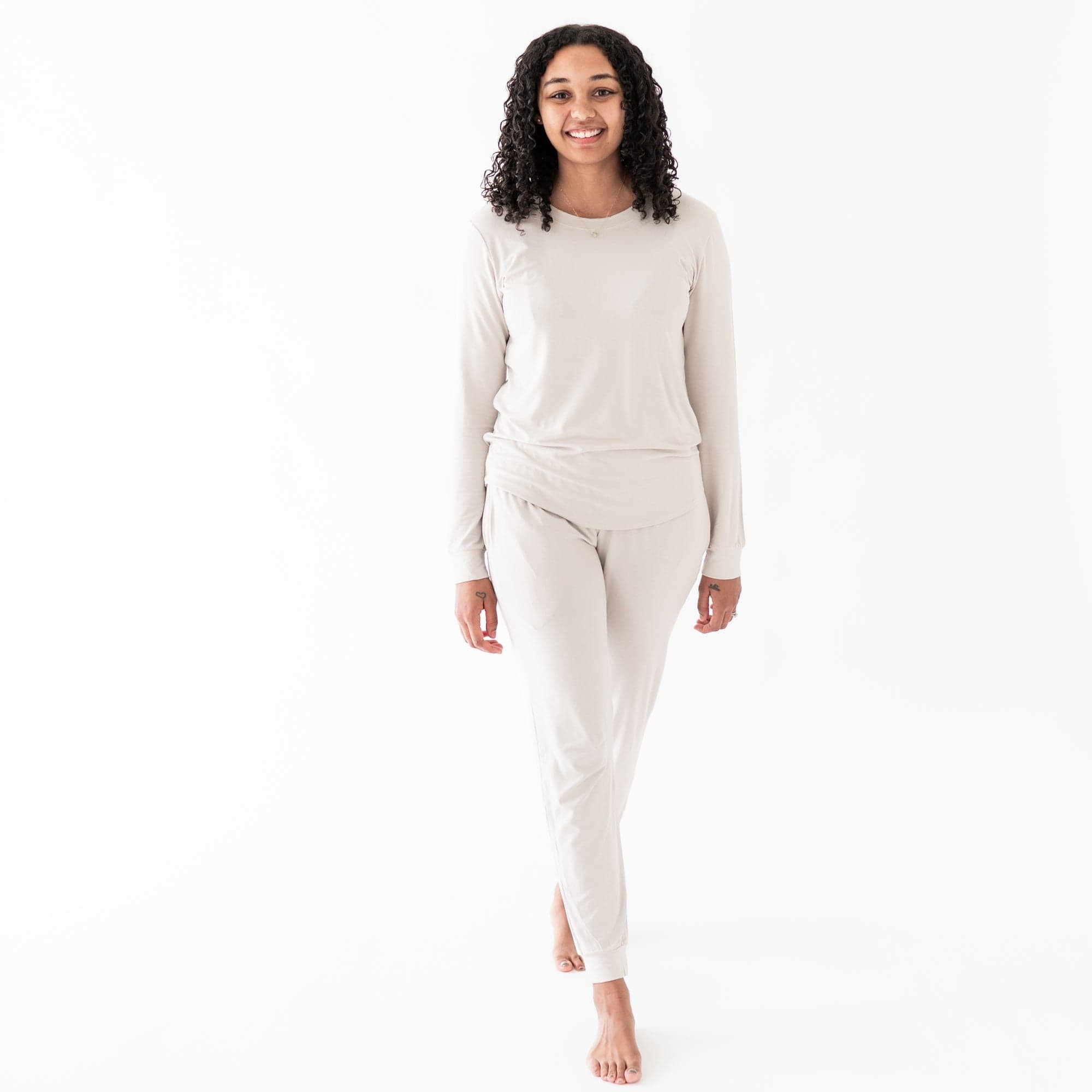 Women's Jogger Pajama Set in Oat | Kyte BABY