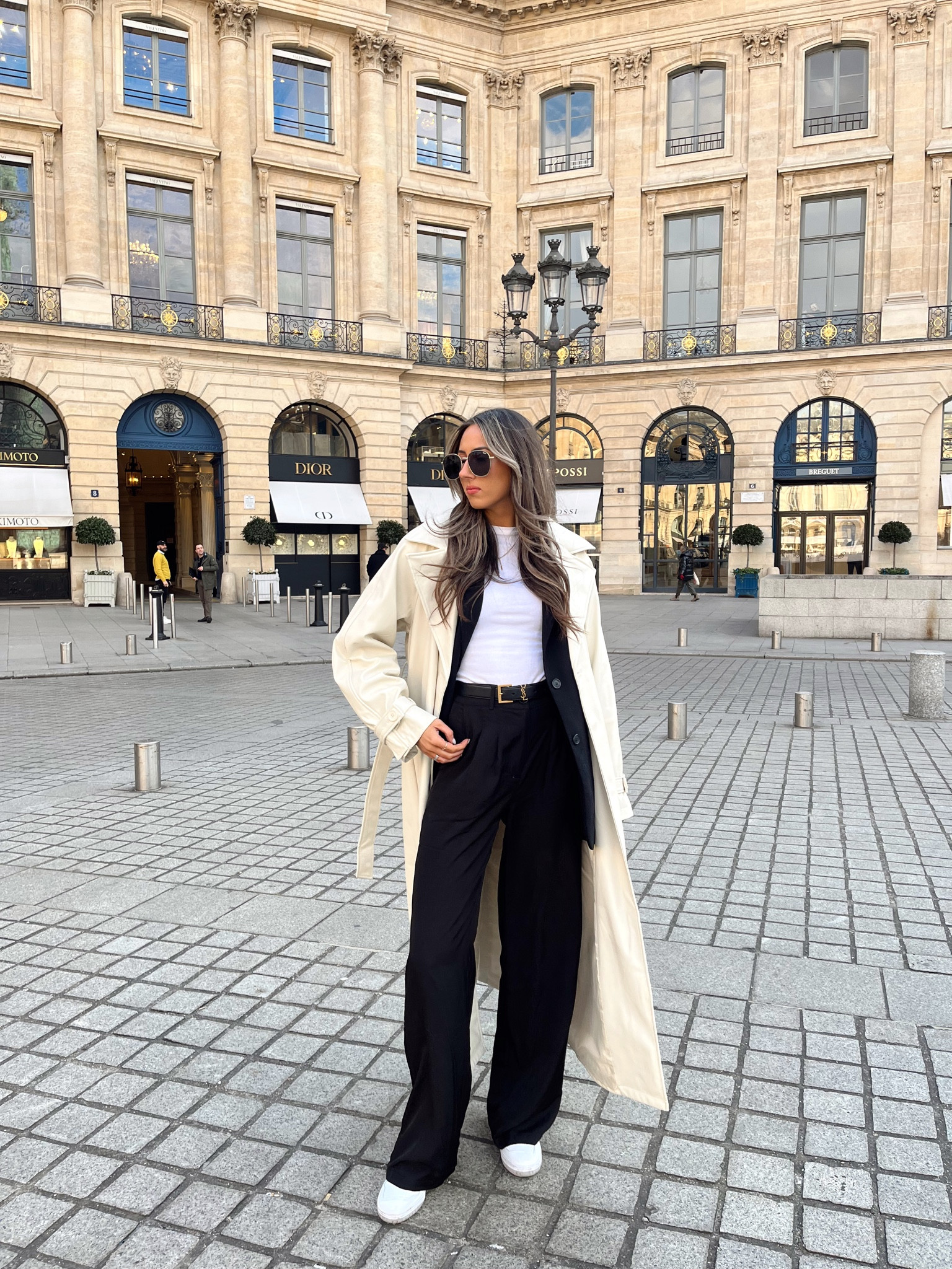 Cream oversized trench coat, white T-shirt, black oversized blazer, black tailored trousers, white new balance trainers. 

#LTKeurope #LTKSeasonal #LTKfit