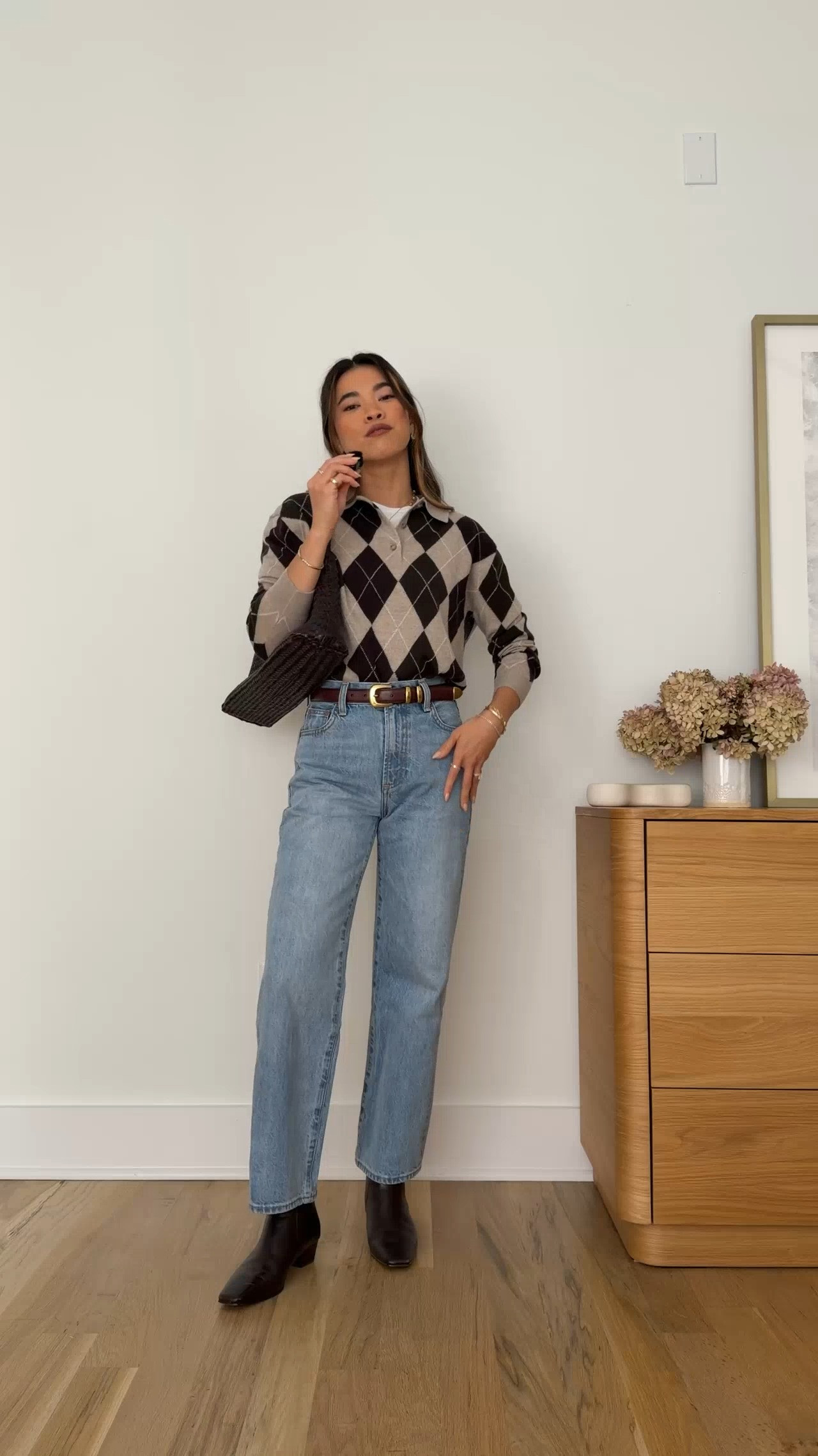 A fall closet staple- an argyle sweater! This @Aritzia one is so cute.

Sizing info:
-Aritzia Bare Merino Wool Aspect Polo Sweater (Size XS in h nd tpe/cc nb brwn)
-Aritzia Denim Forum The Farrah Hi-Rise Wide Ankle Jean (Size 23 in 7 Years Bleu Taboo) 
-Aritzia HomeStretch Smooth Tune T-Shirt (Size Small in White) 
-Aritzia Legendary Solid Brass Leather Wide Belt Size XS


Aritzia best sellers, best pieces from Aritzia for petite, Aritzia denim for petite, what pants from Aritzia will fit if youre petite, Petite style guide, how to dress if you’re petite, Petite style, petite fashion, mom outfit, mom style, petite pants, petite outfit ideas, petite outfits, best pants for petite, petite denim, fall style, fall outfits, autumn outfit, vacation outfits, Aritzia denim for petite, Aritzia try on, fall sweater, aritzia sweaters

#LTKootd #LTKSeasonal #LTKPetite