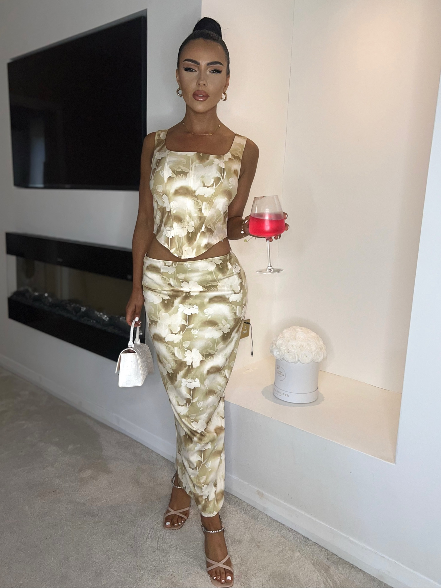 Outfit from last Friday ✨ @prettylittlething

