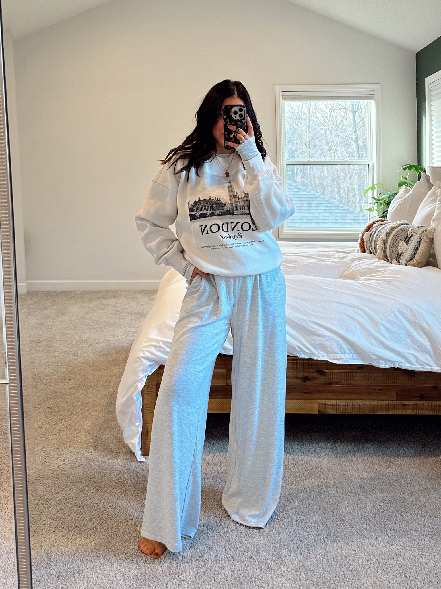 Winter lounge outfit 25% off PLUS 15% off with code CYBERAF - wearing m in all 



#LTKSeasonal #LTKfindsunder100 #LTKCyberWeek