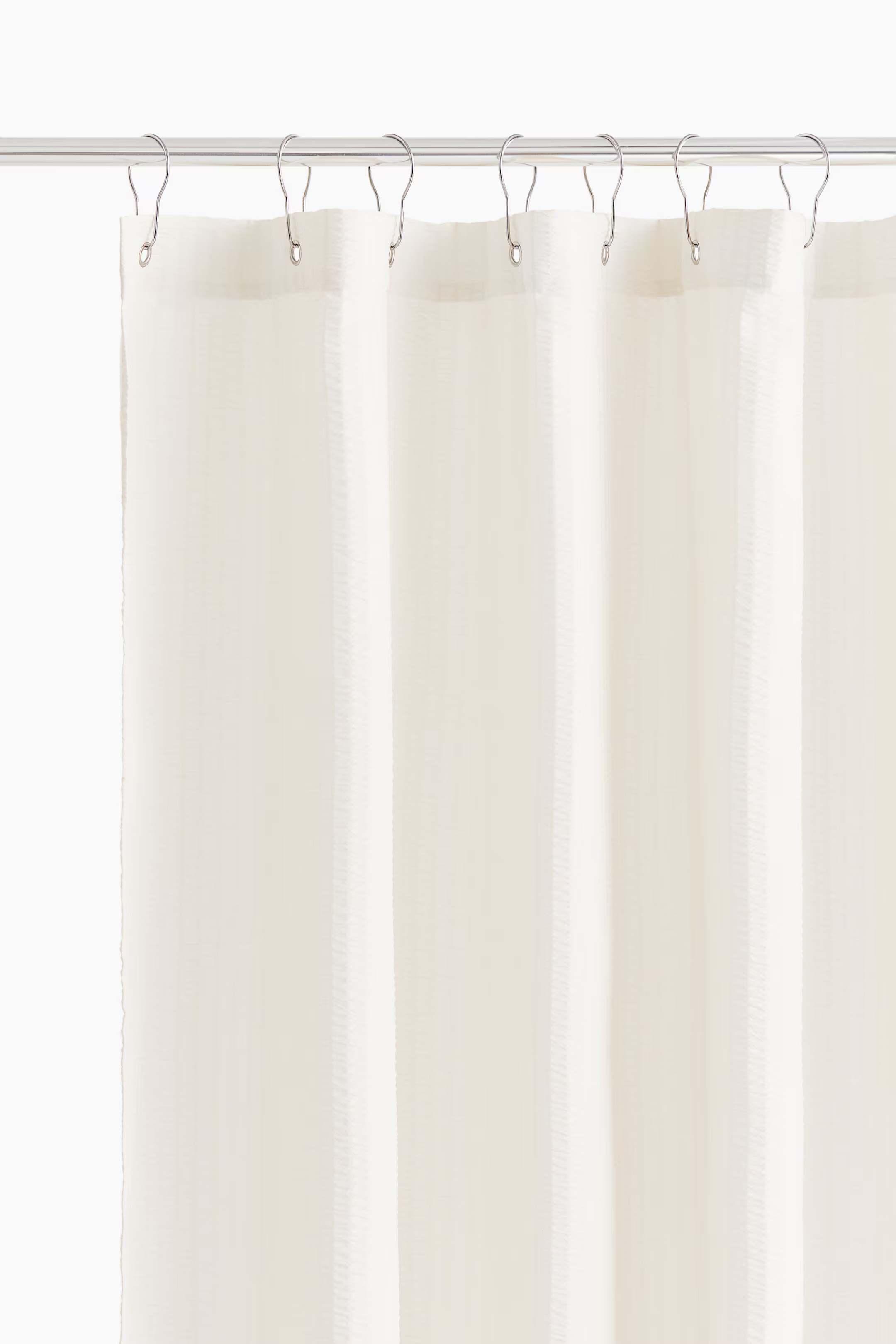 Seersucker Shower Curtain | H&M (US + CA)