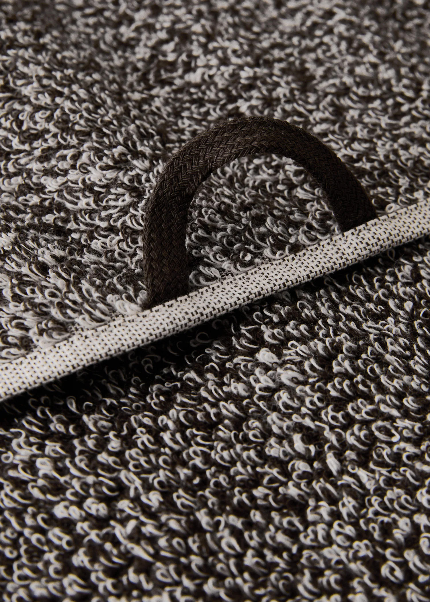 Cotton-blend two-tone bath towel | Mango (US/MX/AU)