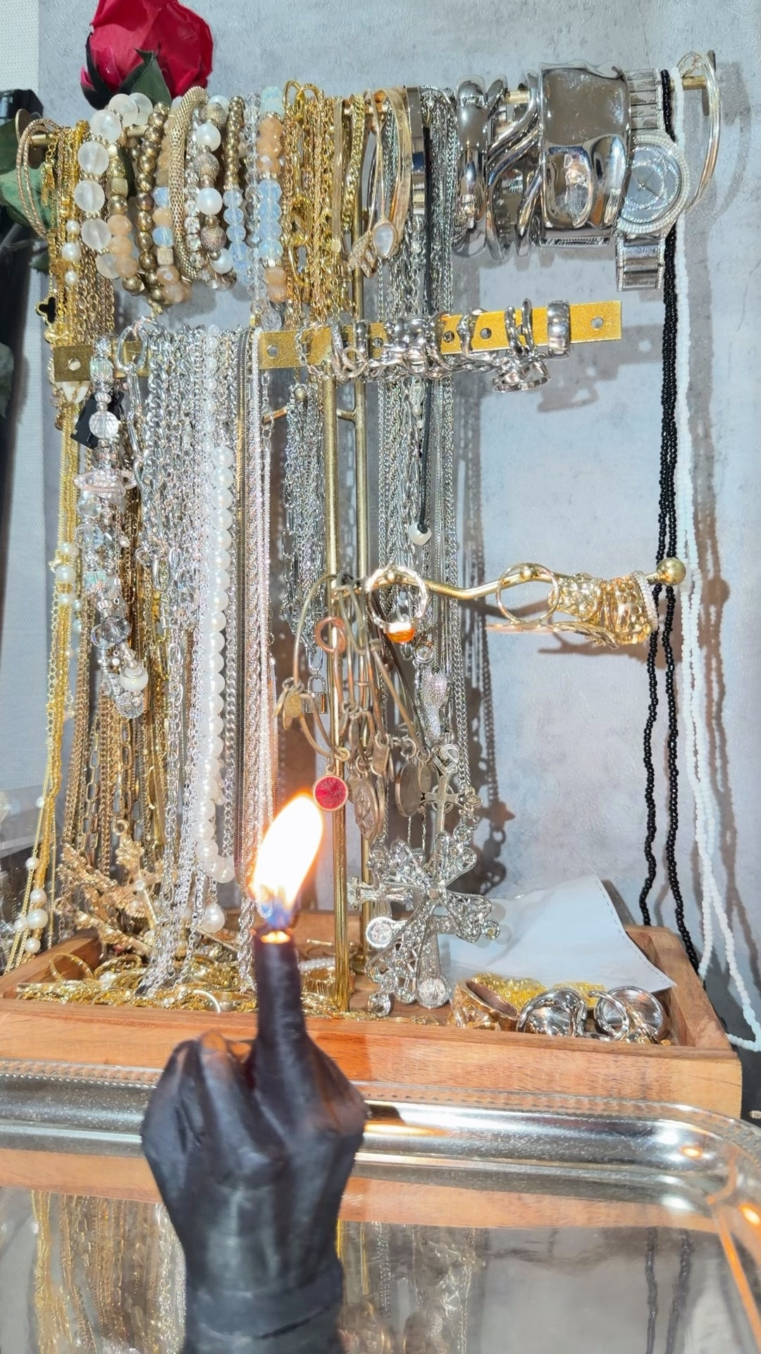 middle finger candle 🖕🏼🖤🕯️

#LTKHome