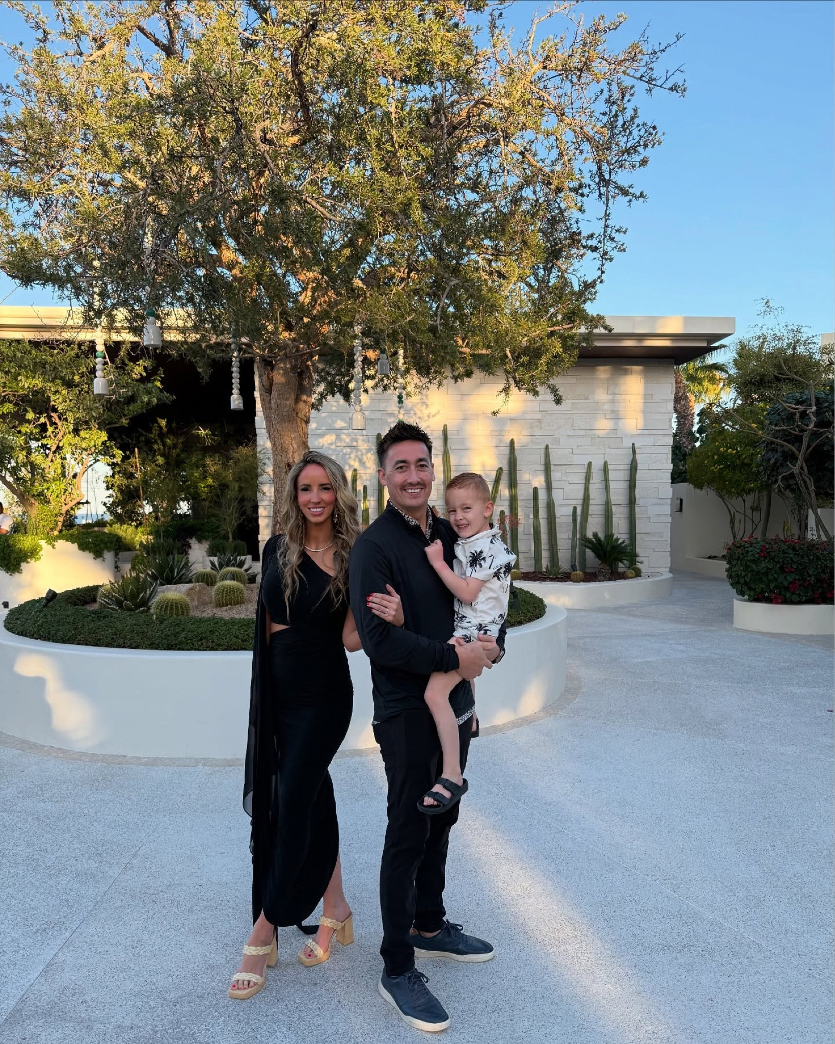 Feeling so grateful to be here. 🖤

Exact product sold out: Lourdes asymmetrical cutout maxi by Alice and Olivia 