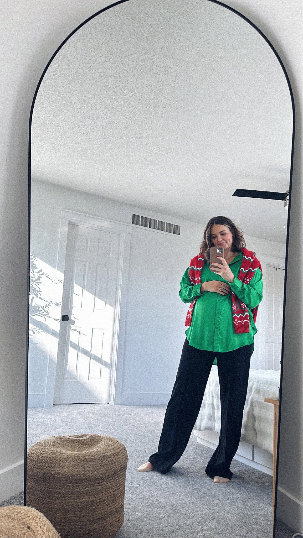 Work Christmas party ready
*just got this oversized full mirror and I couldn’t be more happy. 


#LTKbump #LTKSeasonal #LTKhome