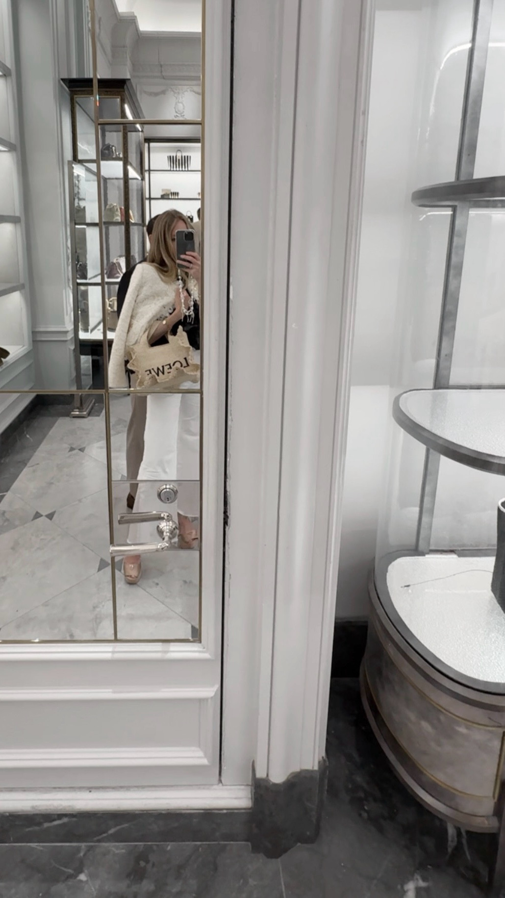 Loewe ruffle raffia bag! So good for summer. 