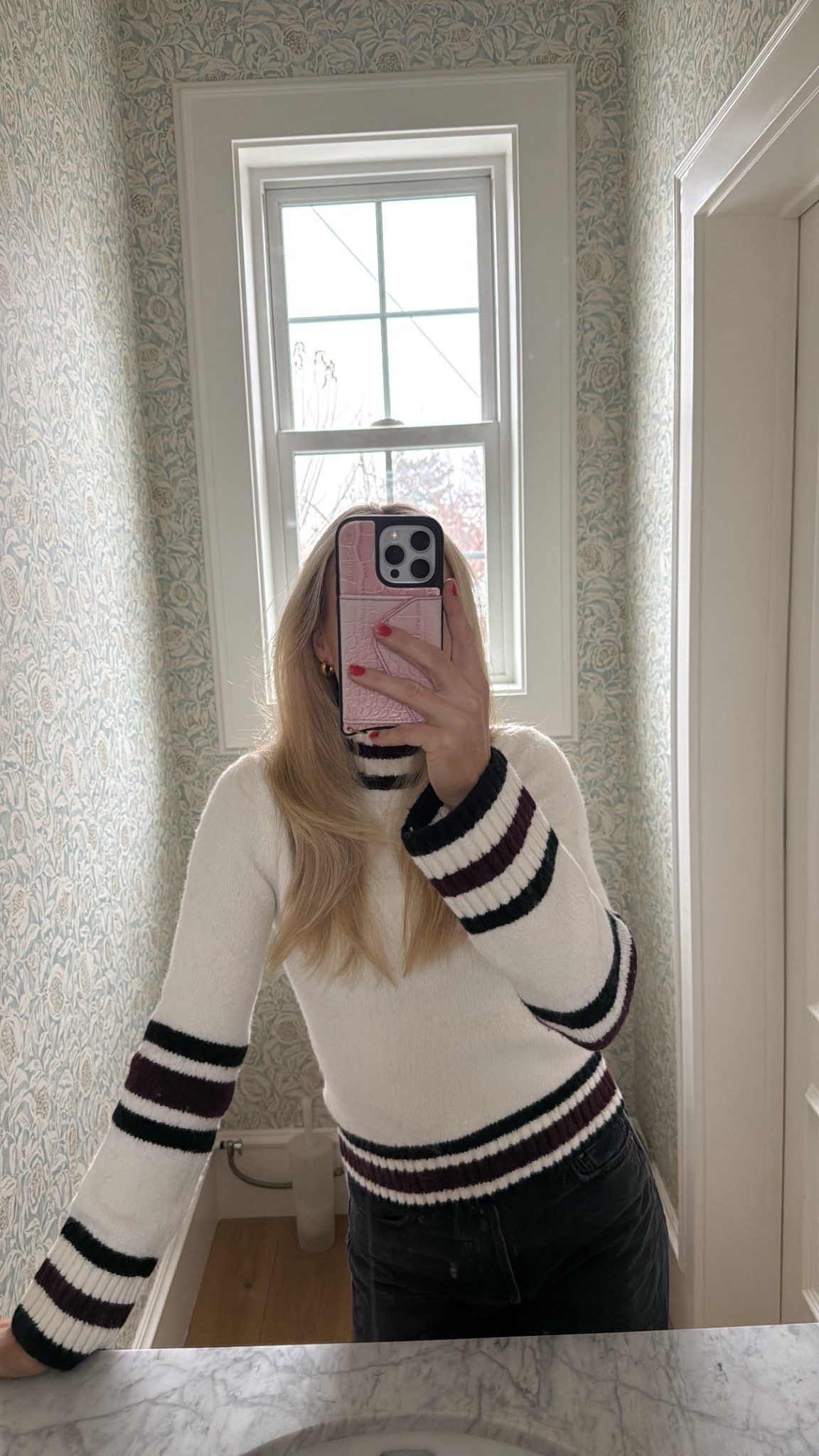 Wearing an XS. Wish I would’ve sized up to a small  