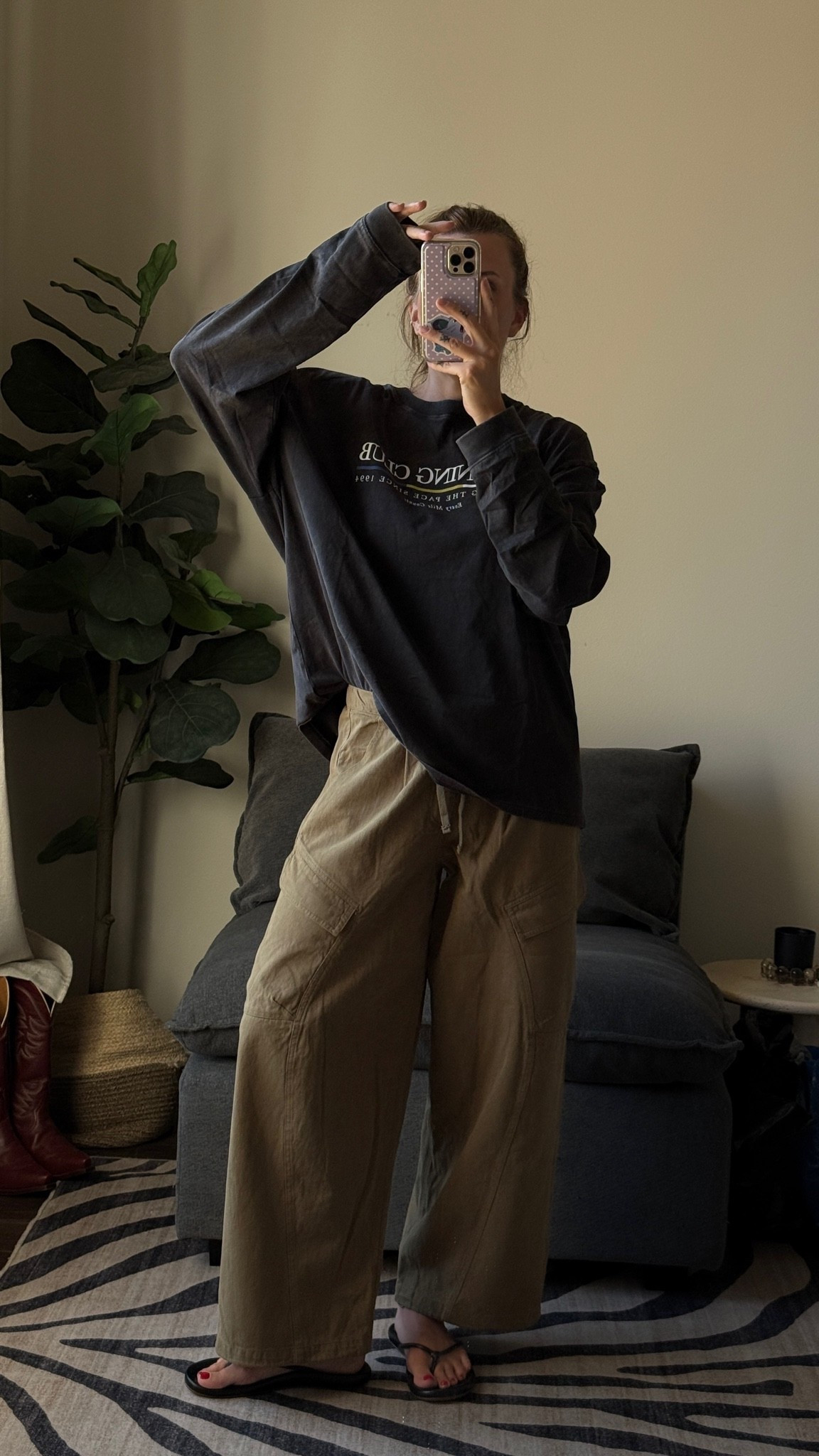 These pants also CINCH at the bottom 🤩. wearing Med in pants // XL top.

#LTKootd #LTKTall #LTKSeasonal