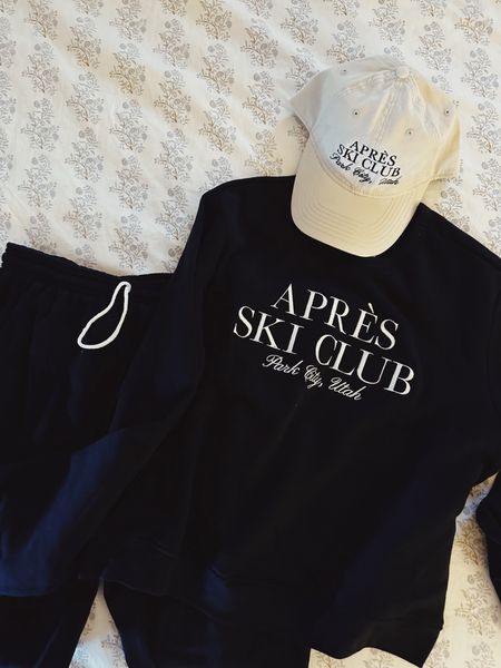 The coziest winter outfits: Après Ski Club lounge sets and baseball caps by Katie Waltman ⛷️

#LTKfindsunder100 #LTKfitness #LTKSeasonal