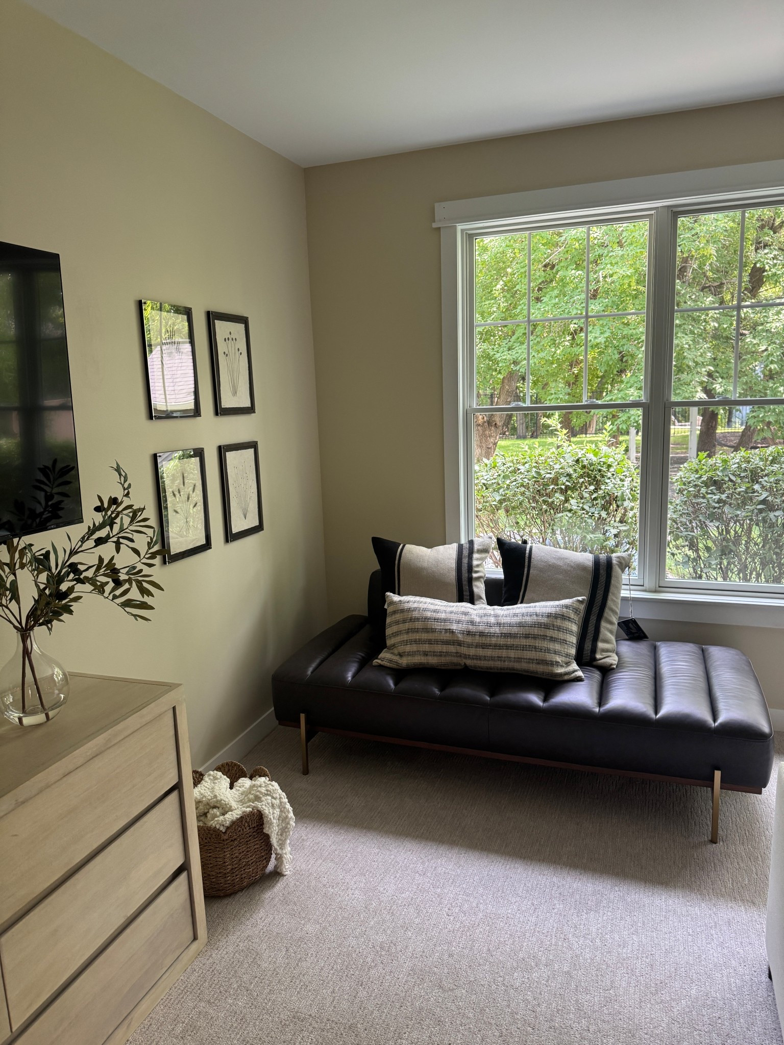 Updated our bedroom and I love it! It has been a great place to read and do work.

#neutralhome #bedroom #WFHM

#LTKSaleAlert #LTKStyleTip #LTKHome