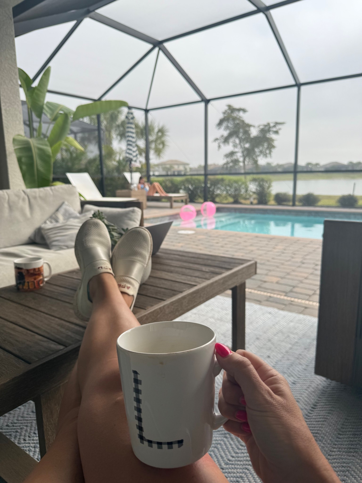 Easy like Sunday morning. 

#LTKHome #LTKOver40