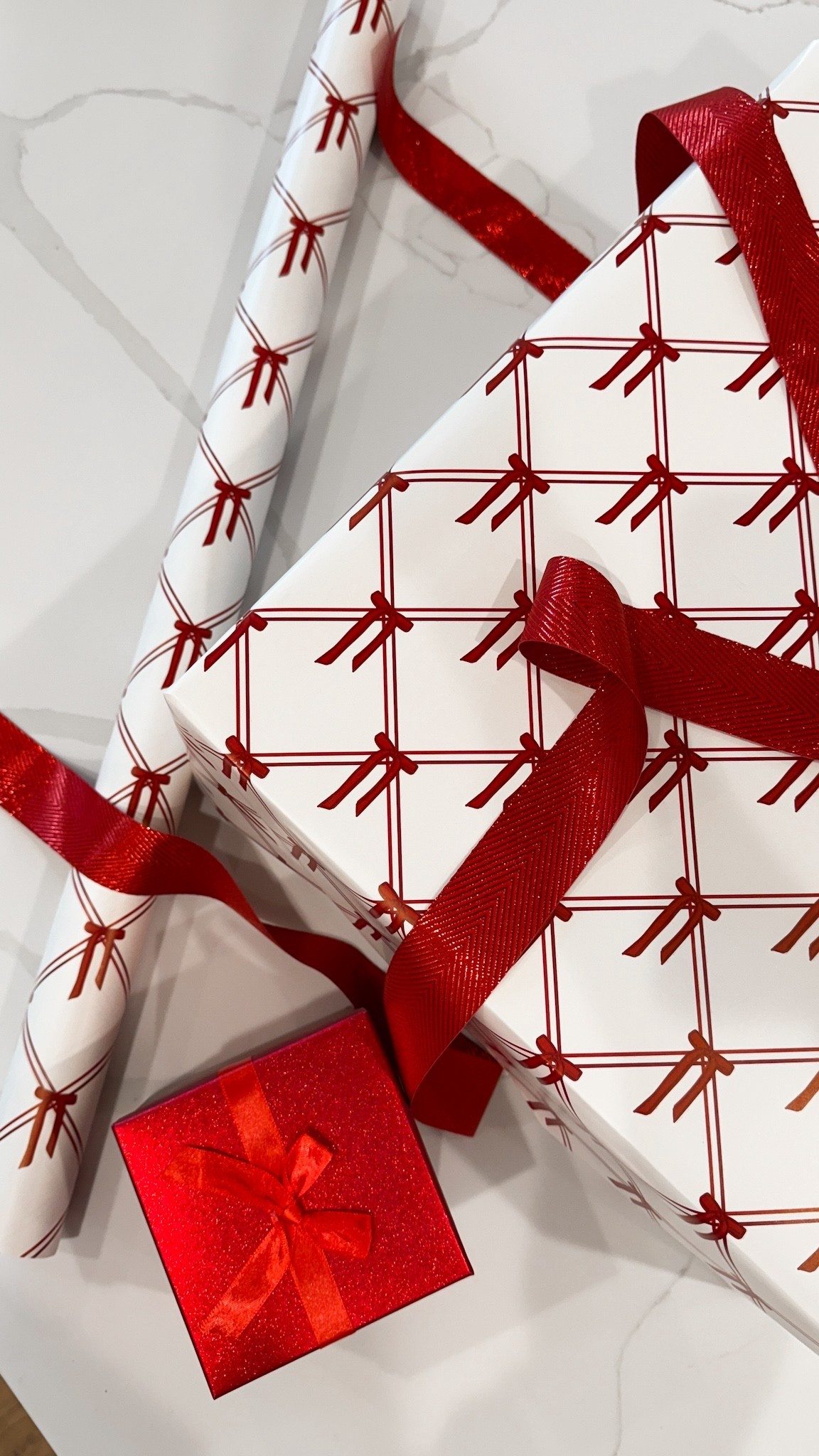 The cutest on trend but still inexpensive wrapping paper! 

Gift wrap, red bows, burgundy, Christmas wrapping paper

#LTKGiftGuide #LTKCyberWeek #LTKHoliday