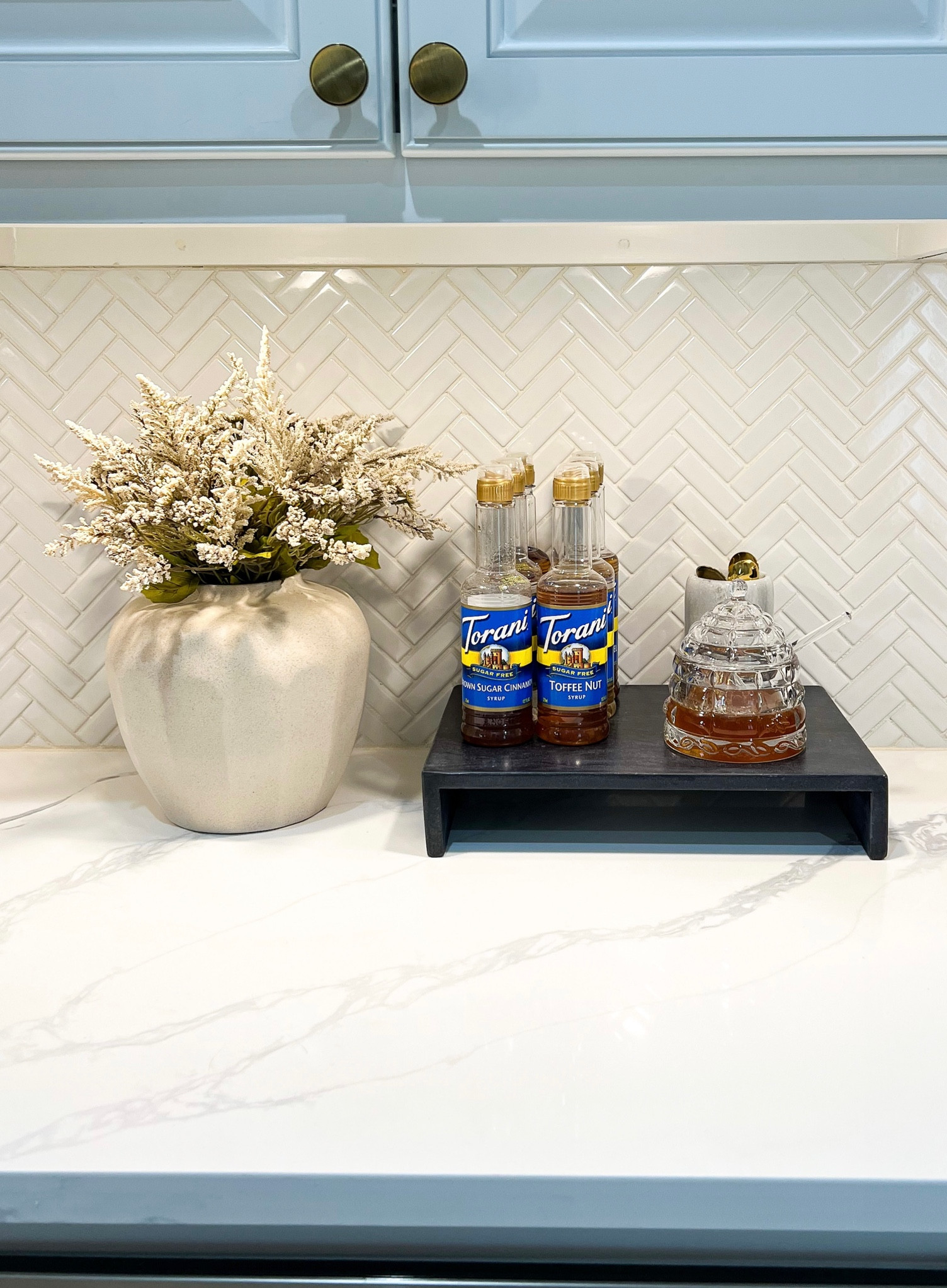Loving my new black marble waterfall stand. This could work in many places like a kitchen, bathroom, or office. It comes in white marble too. So beautiful! 

Amazon, Amazon home, target home, fall florals, coffee bar, kitchen accessories, honey jar, crystal, bee, gold coffee spoons. 

#LTKstyletip #LTKhome #LTKunder50