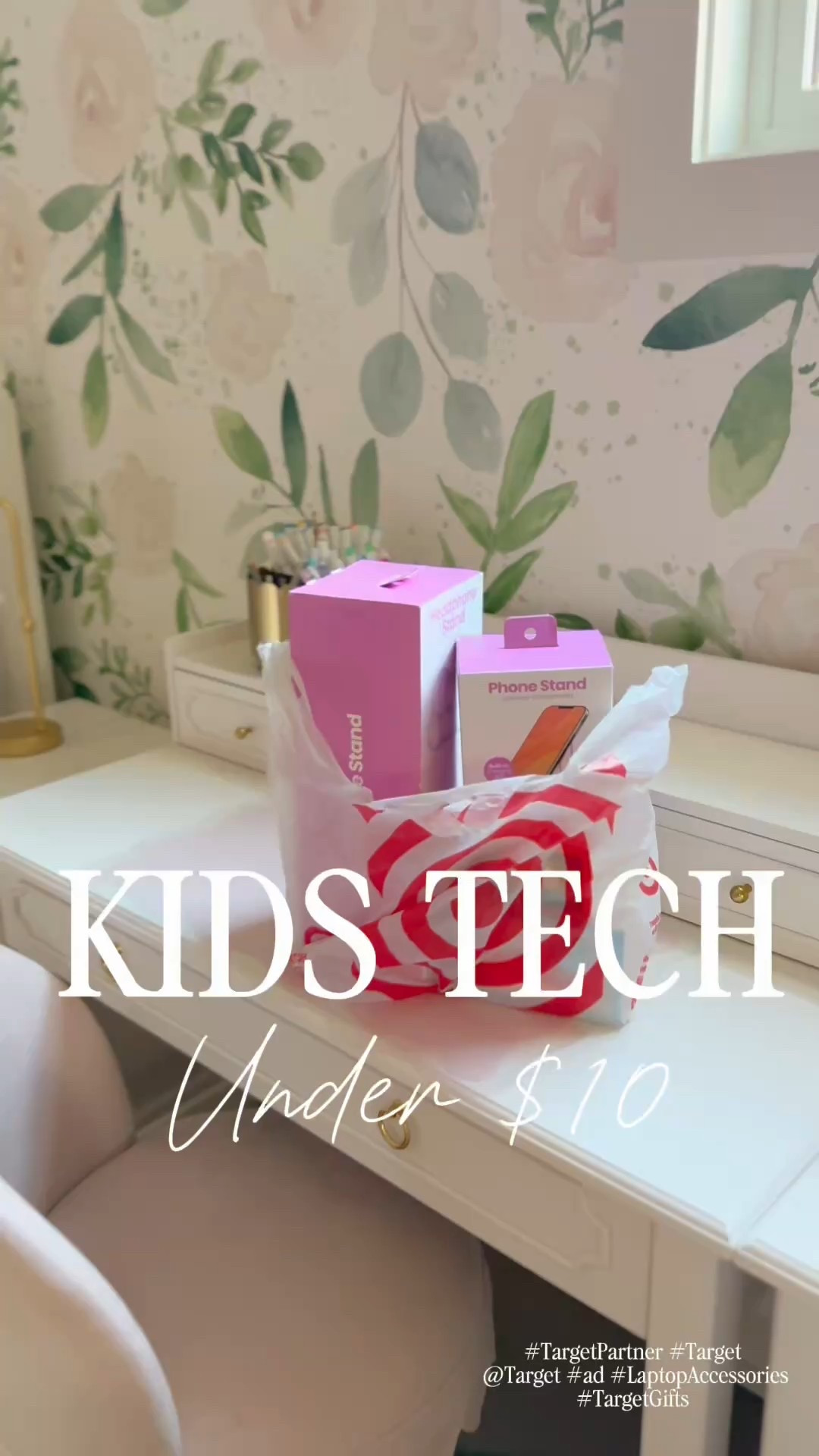 #ad #TargetPartner Skip the candy canes and fill those stockings with smart tech gifts!
Cords, chargers and gadgets all under $10 at @Target — proof that useful gifts can still be chic! 


@Target #LaptopAccessories #TargetGifts #TargetPartner #Target 


#LTKKids #LTKmomlife #LTKGiftGuide