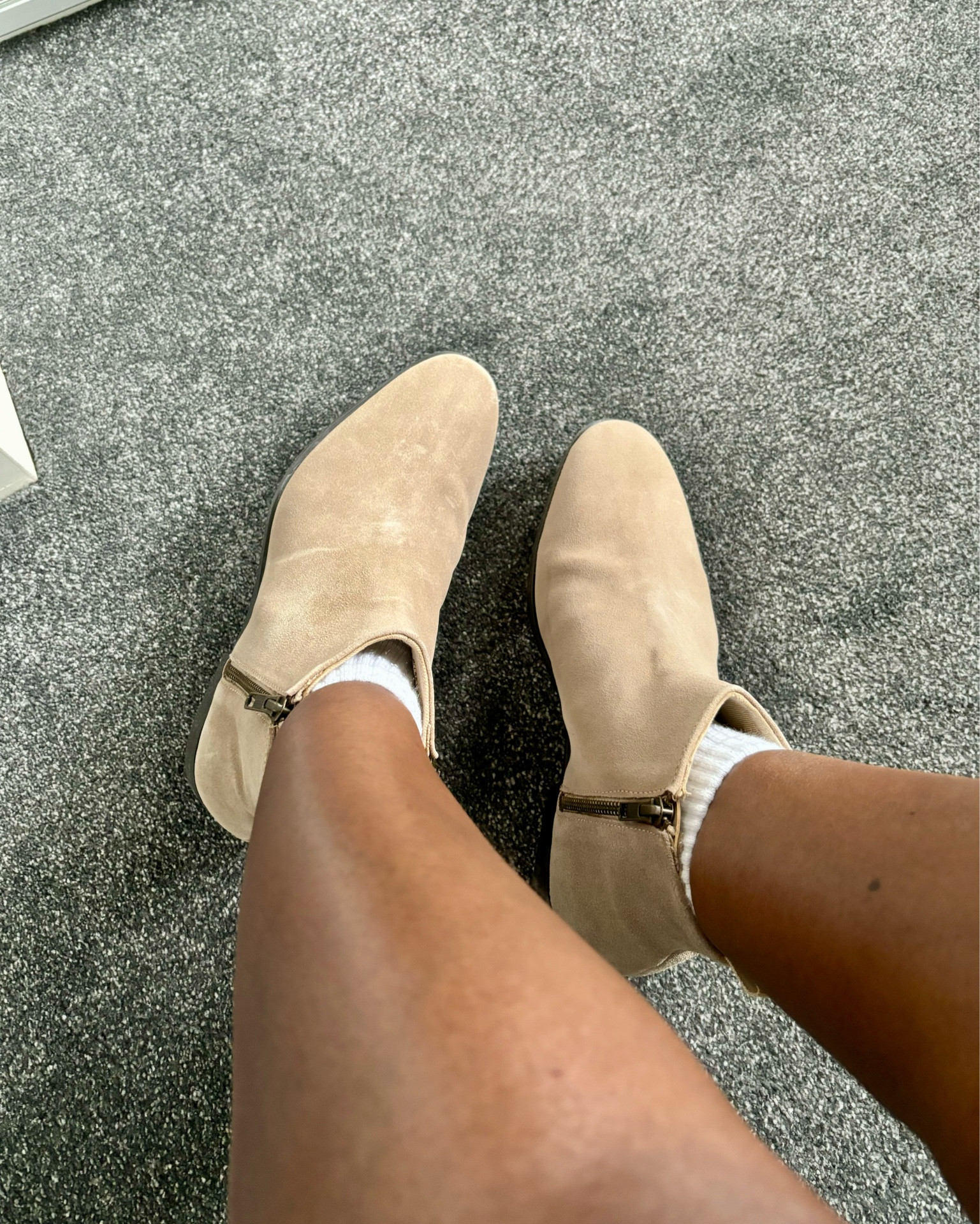 A cute pair of ankle boots that are NOT black! to switch up your daily look a bit | My mom style diary: A collection of adorable and easily replicable outfits just for you! Take a peek and get inspired to rock those cute mommy looks. 👗💕 #MomStyle #LTKfinds #FashionInspiration