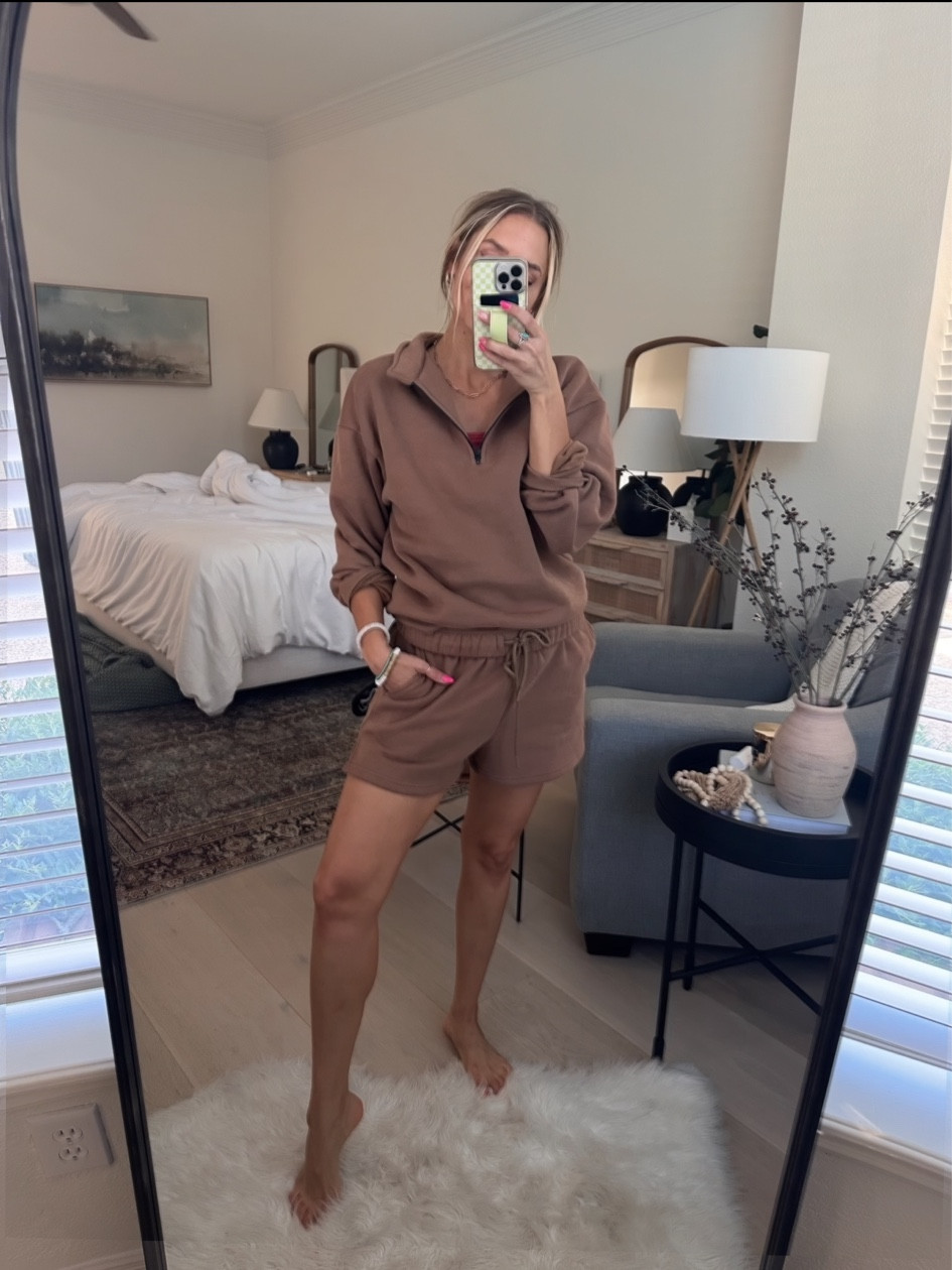 Amazon matching summer set
Size small // tts // boyfriend fit 