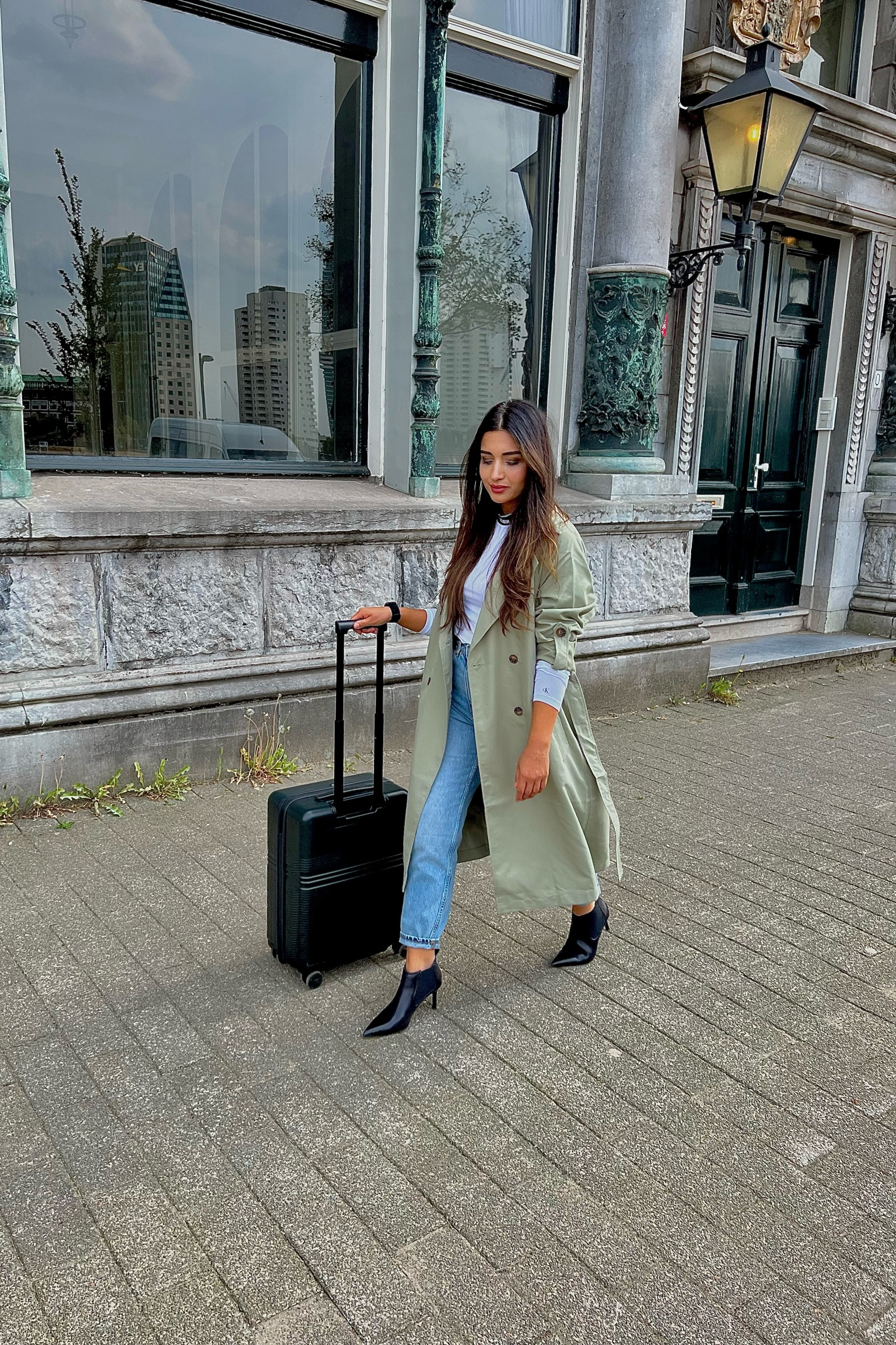 Oversized coated jacket
Green colour coated jacket with white top Calvin Klein
Mom jeans from Weekday

#LTKeurope #LTKbeauty #LTKtravel