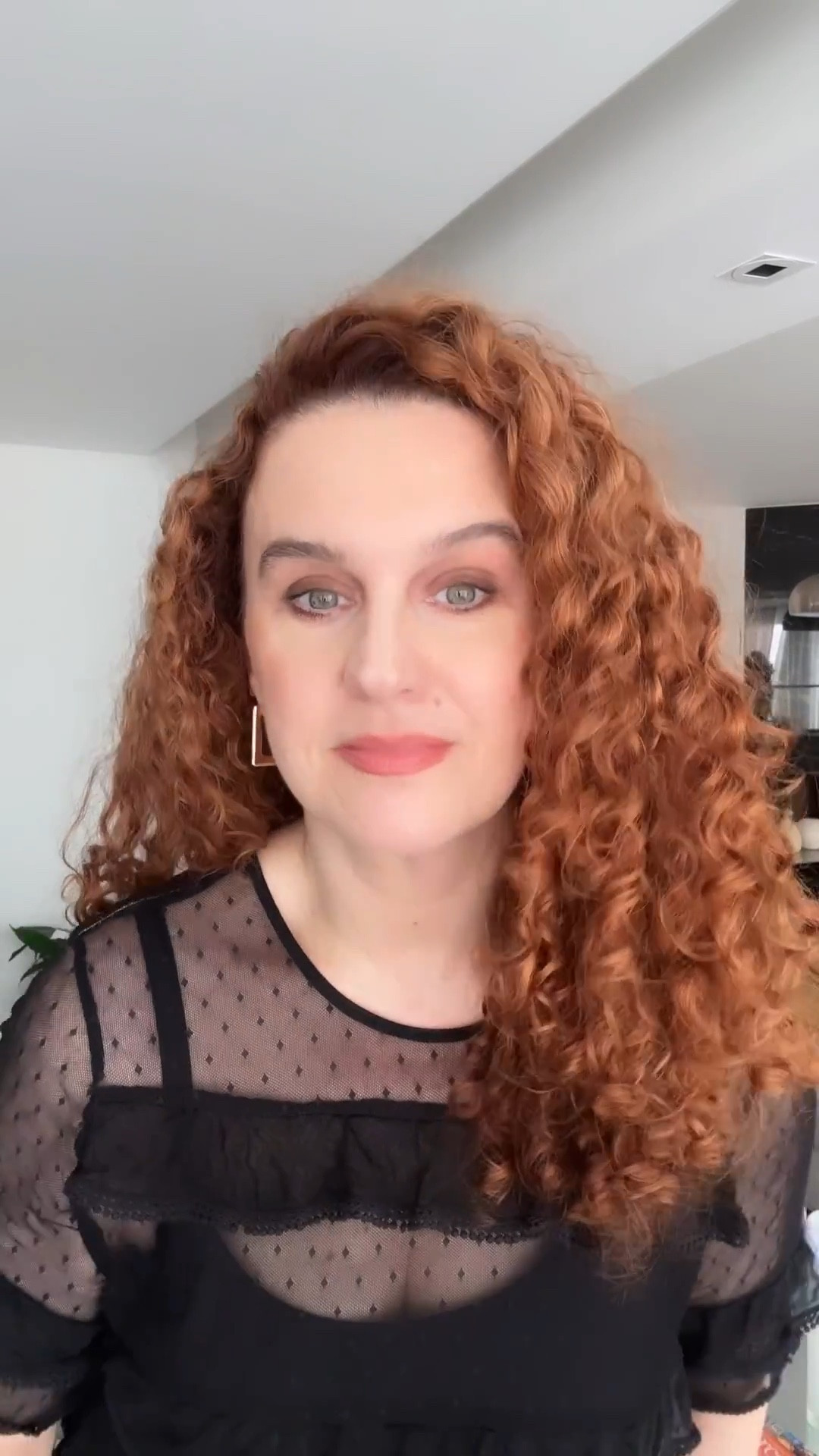 Linha de tratamento da Lowell que uso para acabar com o frizz e nutrir os fios!  

#lowell

#LTKbeleza #LTKestilo50+ #LTKbrasil