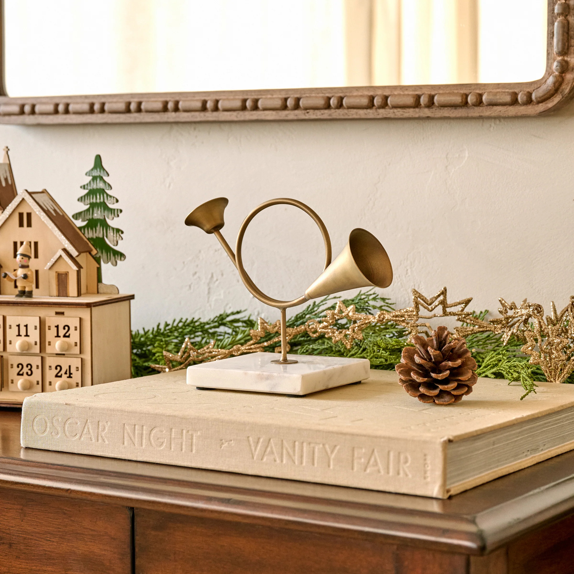 Festive Fanfare Sit About | Magnolia