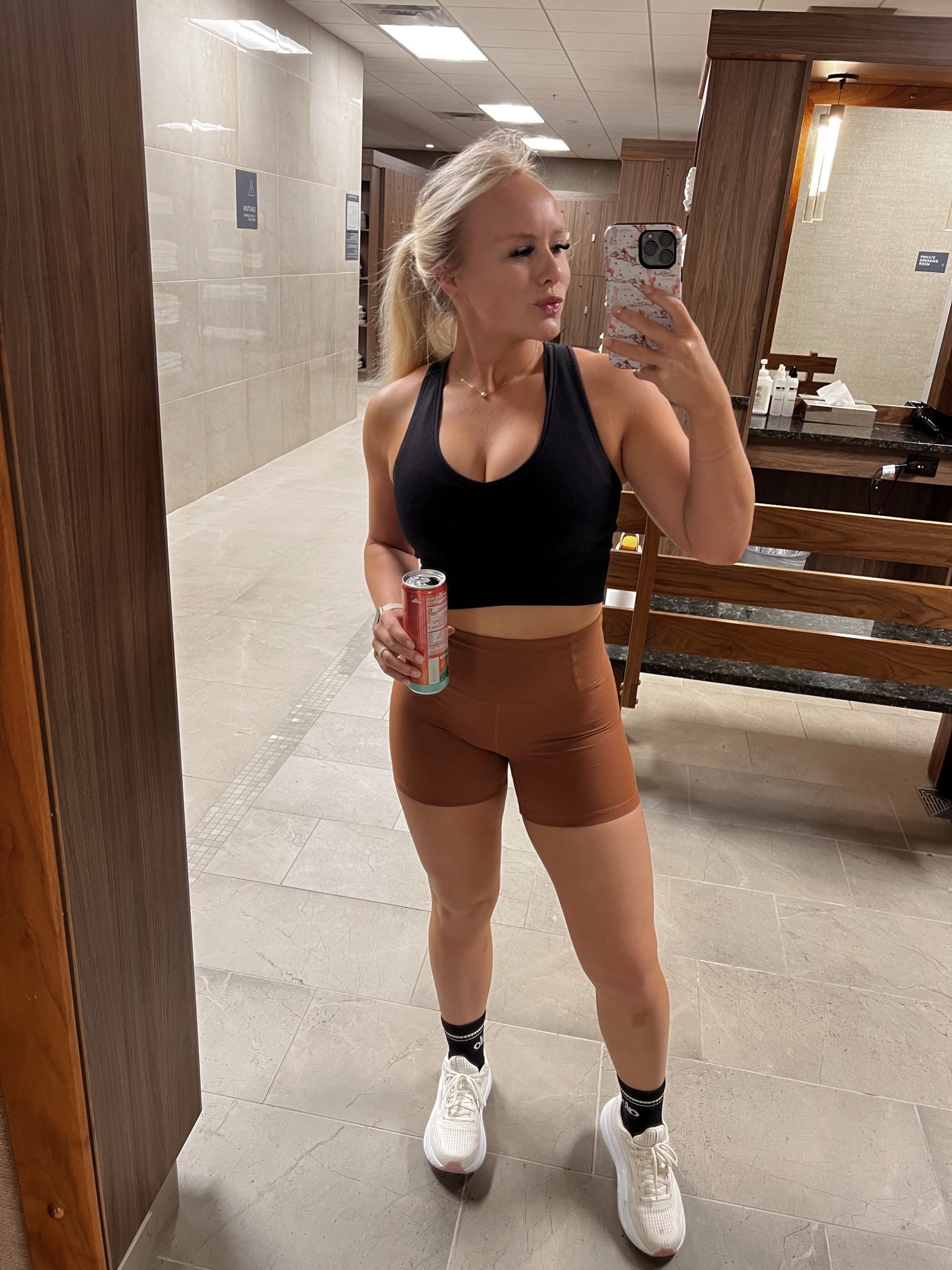 5am workouts powered by Alani Nu 🍓

#LTKActive