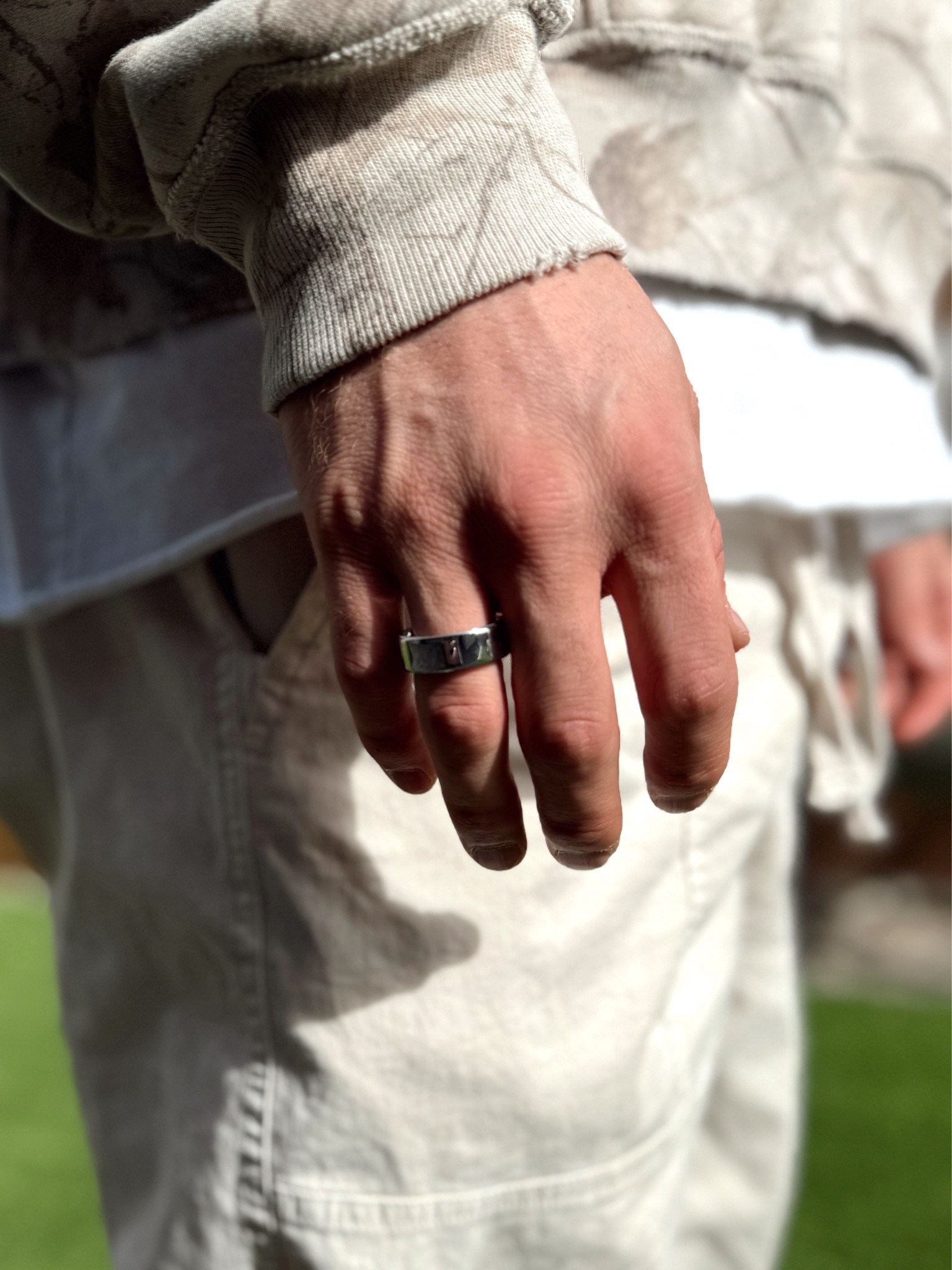 The Oura Ring 4 is amazing in all that it can do... which is a lot with up to 8 days of battery life. I can now track my sleep, stress levels and activities. Get it now @bestbuy #bestbuypartner