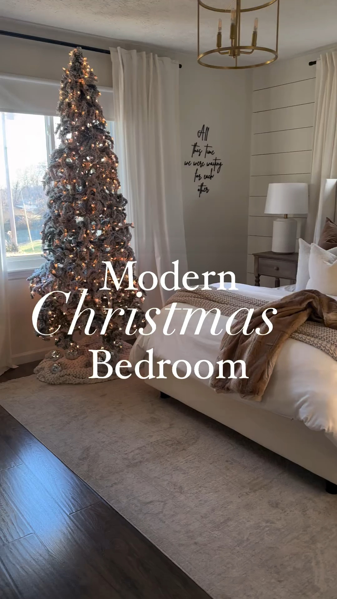 A little twinkle and some cozy goes along way ✨I love having a tree in my room this time of year!



Modern Christmas. Chrismas bedroom. Modern organic Chrismas decor. 

#LTKHoliday #LTKhome #LTKSeasonal