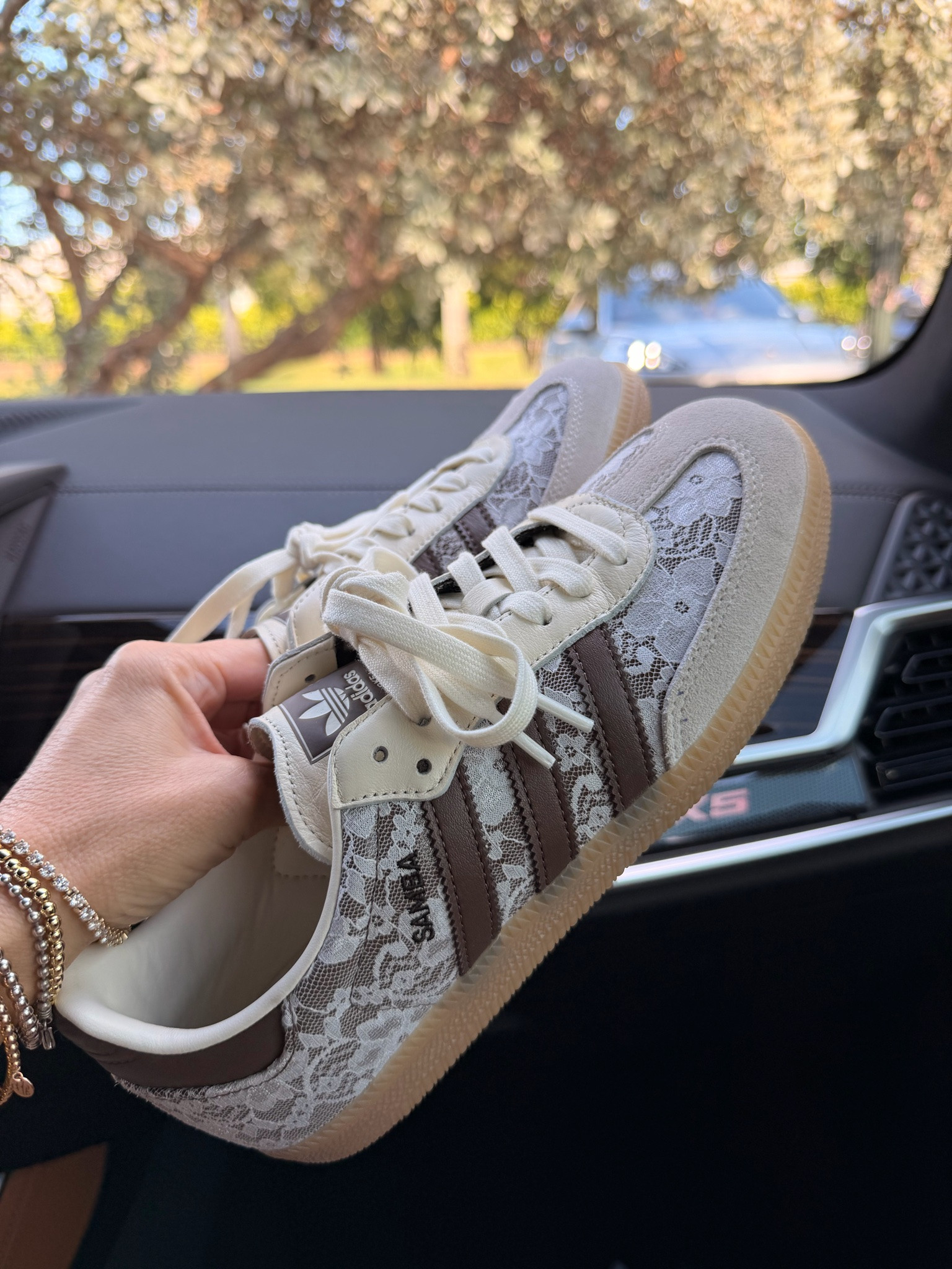 My new fall sneaker perfect with my fall outfits

#LTKgrwm #LTKootd #LTKOver40