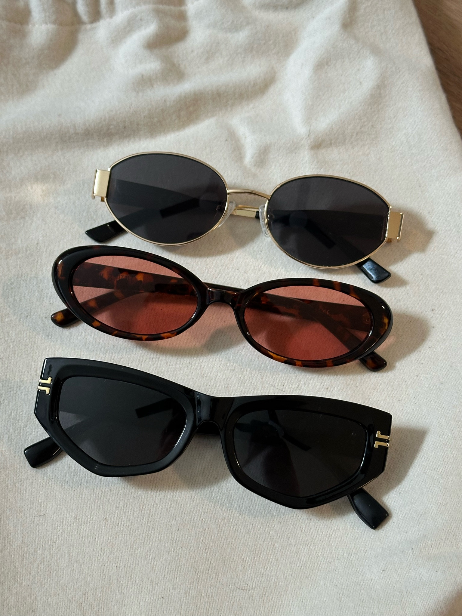 Top 3 most worn sunglasses! 

#LTKSeasonal #LTKFindsUnder50 #LTKStyleTip