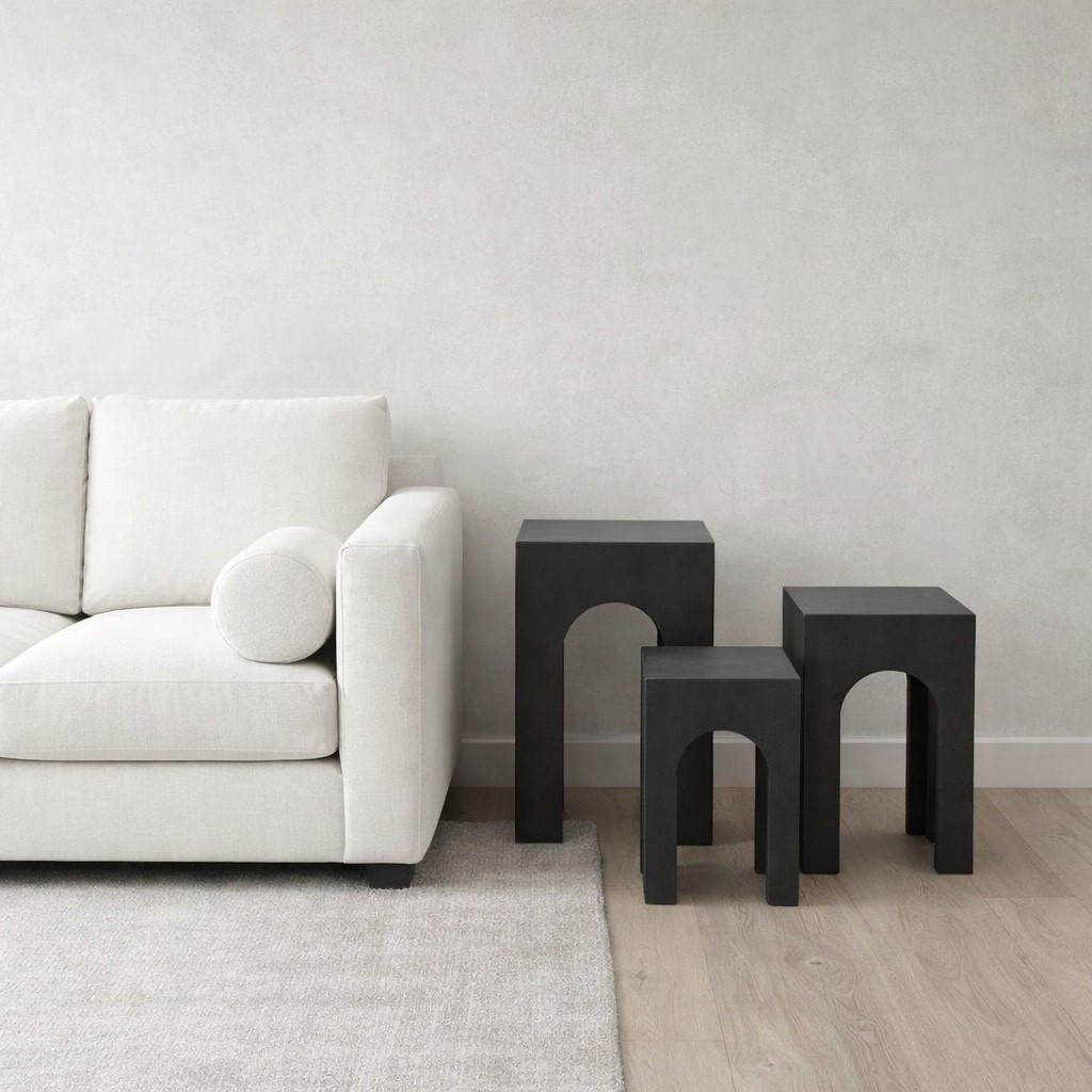 Gorgeous 3 pc wood nesting side table set for only $60 😍🙌🏻